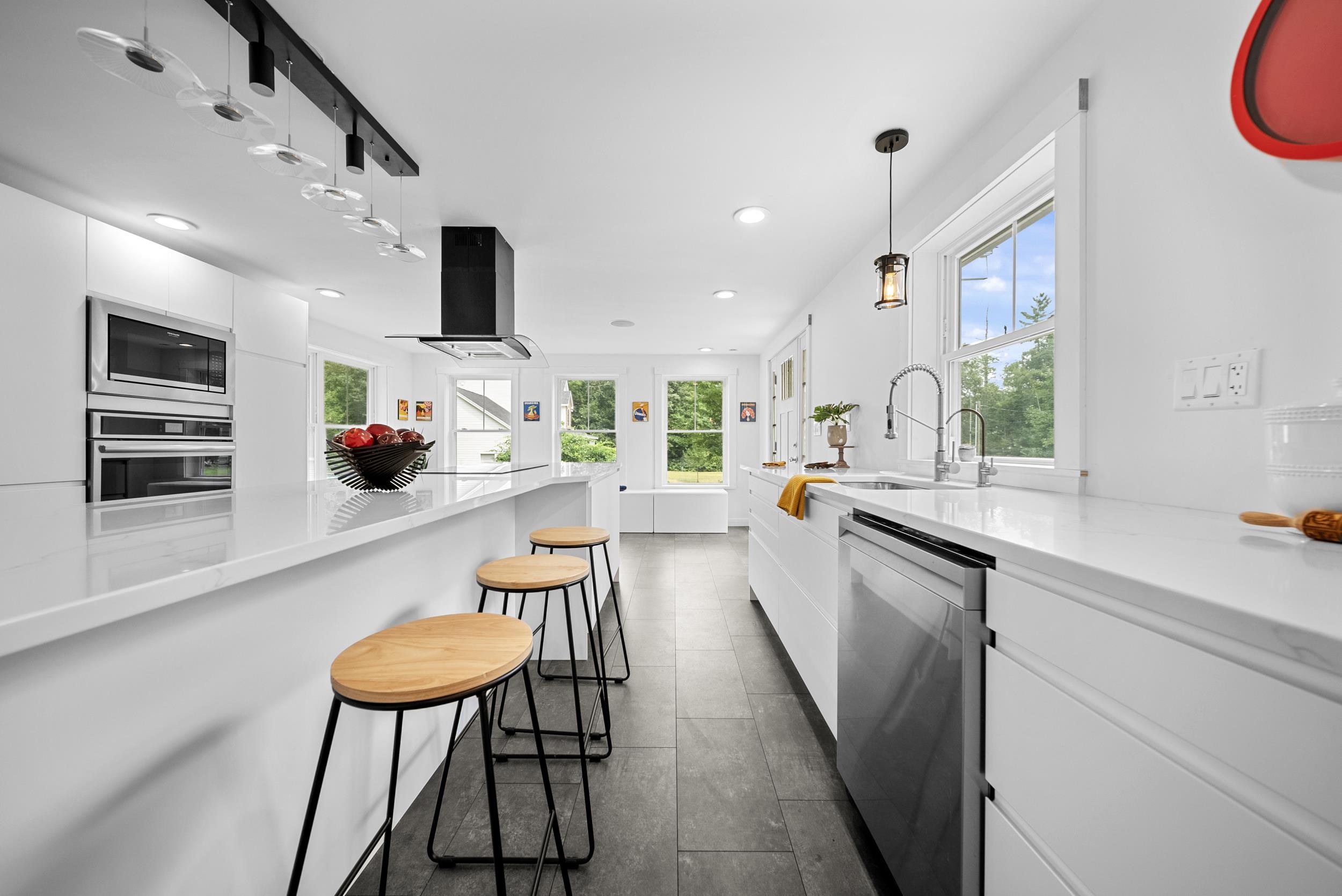 Merrimack, New Hampshire, 03054, United States, 3 Bedrooms Bedrooms, ,Residential,For Sale,1911681