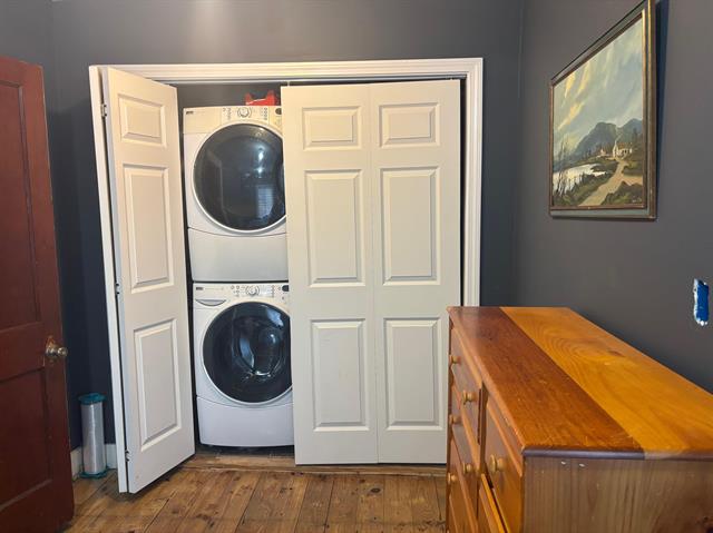 Nashua, New Hampshire, 03060, United States, 6 Bedrooms Bedrooms, ,2 BathroomsBathrooms,Residential,For Sale,2009233