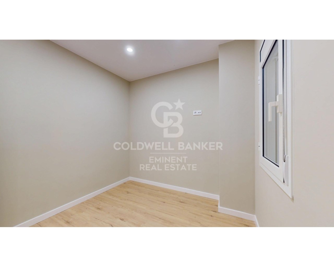Barcelona, Catalonia, ES, 4 Bedrooms Bedrooms, ,2 BathroomsBathrooms,Residential,For Sale,1826815