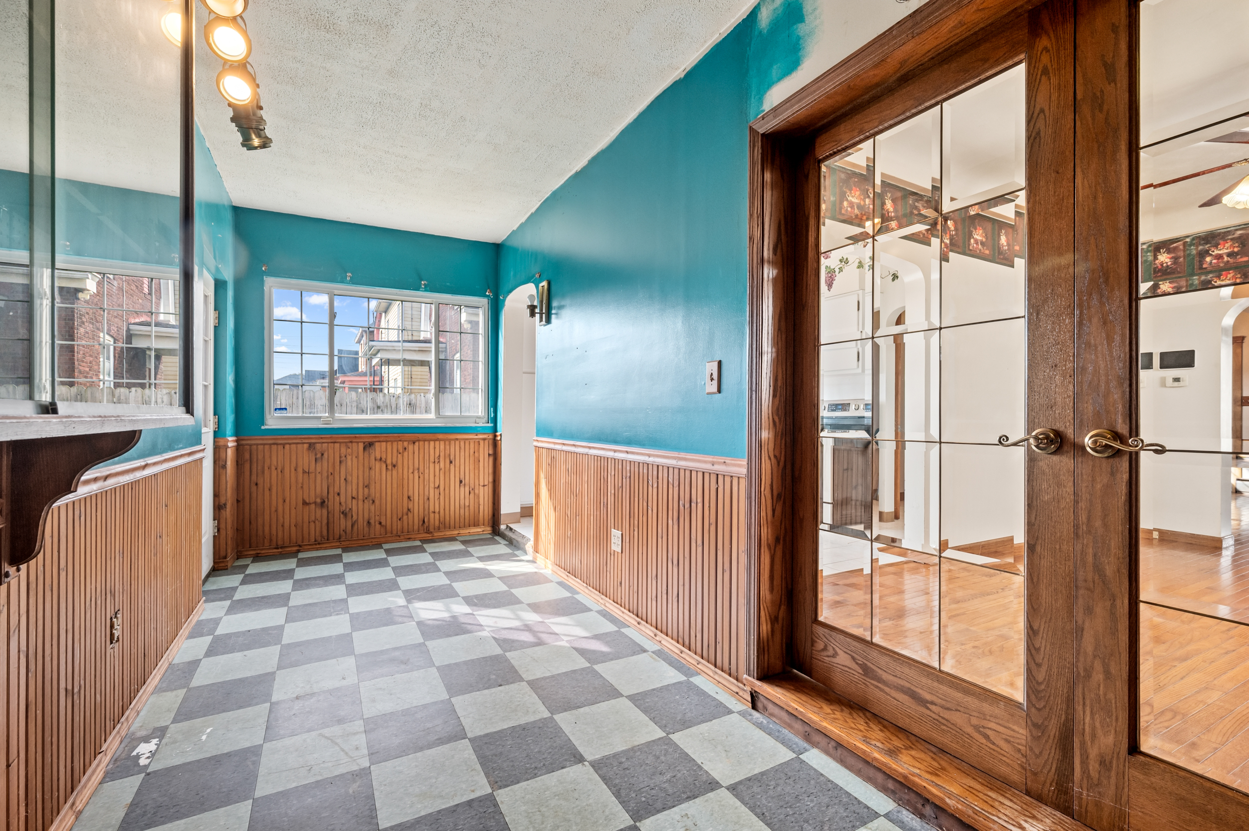  444 Russellwood Avenue, McKees Rocks, PA 15136 - 物件實景