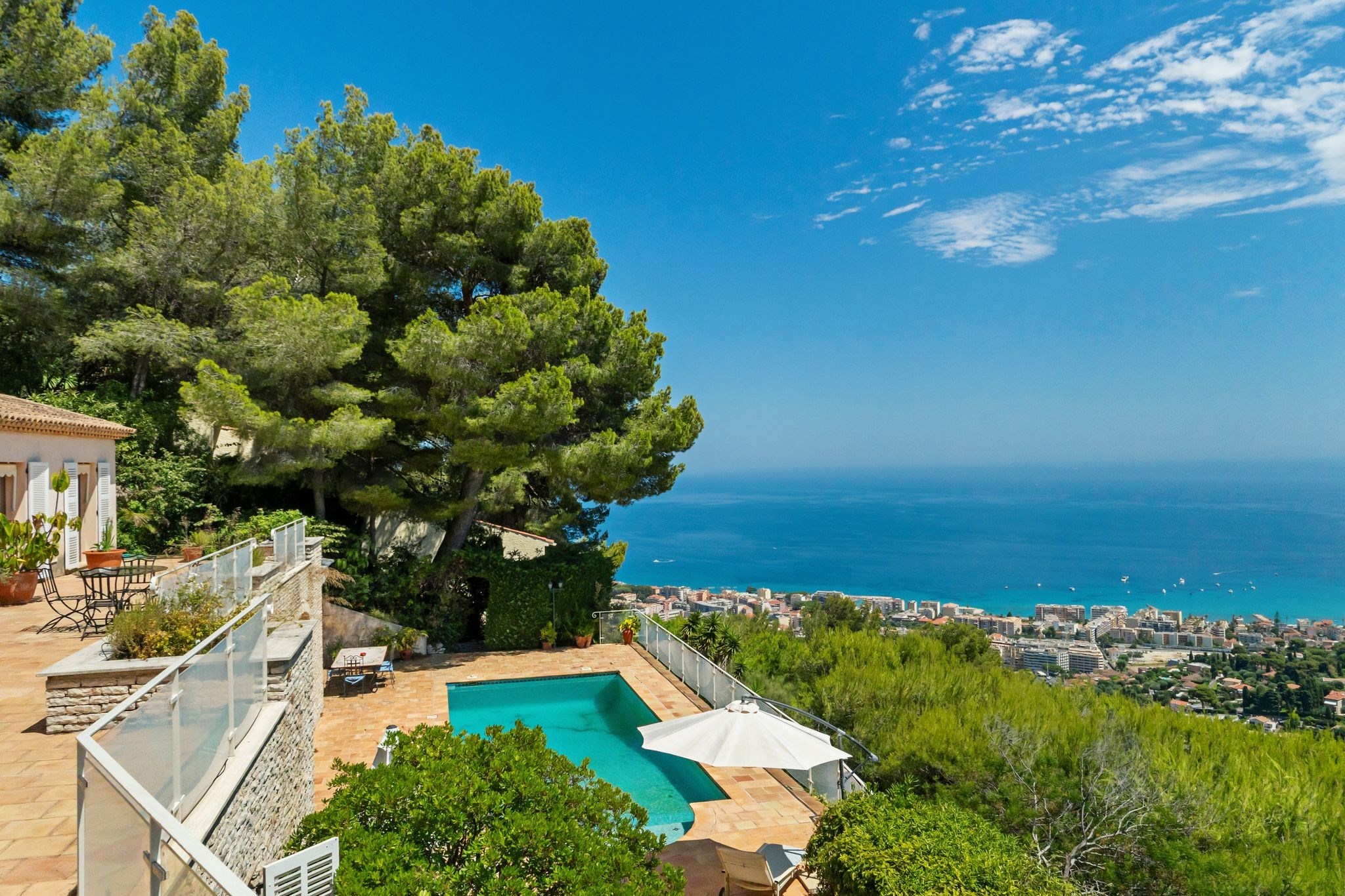  Roquebrune-Cap-Martin: Provençal villa with panoramic sea and Monaco views - 物件實景