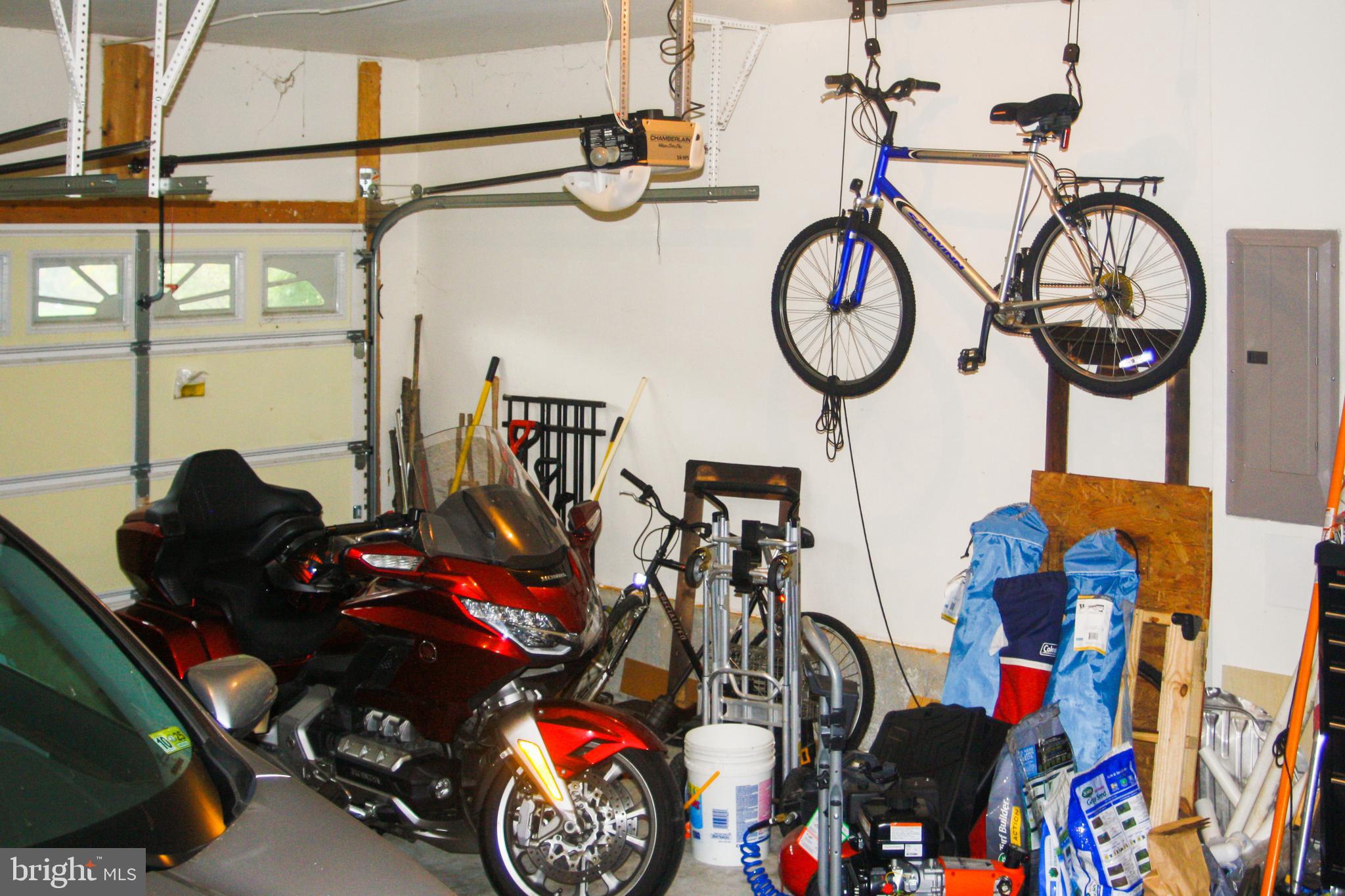 Winchester, Virginia, 22602, United States, 5 Bedrooms Bedrooms, ,5 BathroomsBathrooms,Residential,For Sale,1982956