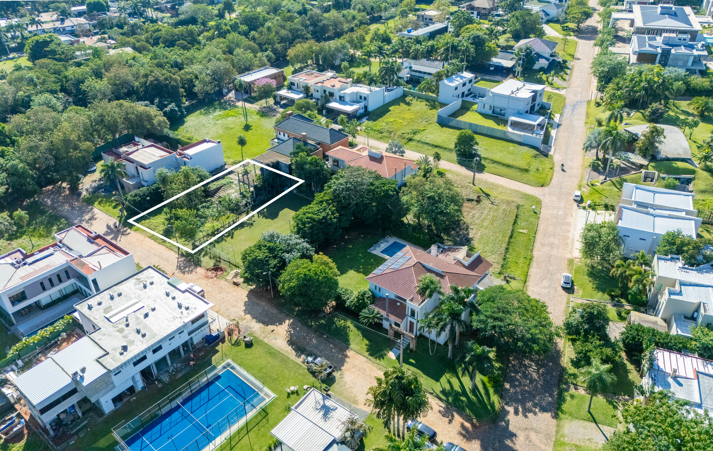  Two Combined Lots in Montesol – Space to Build Without Limits - 物件實景