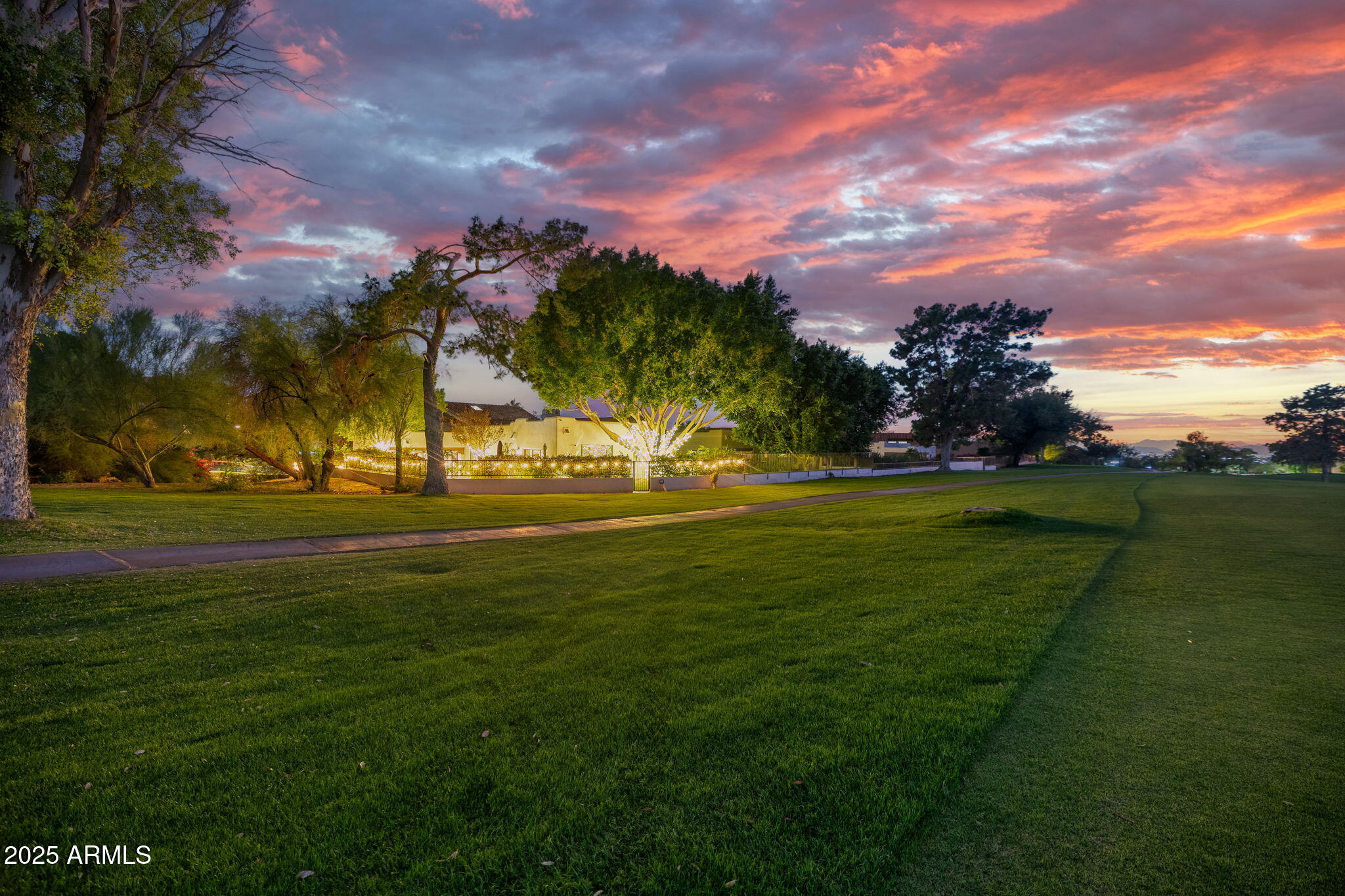 Phoenix, Arizona, 85016, United States, 3 Bedrooms Bedrooms, ,3 BathroomsBathrooms,Residential,For Sale,1987948