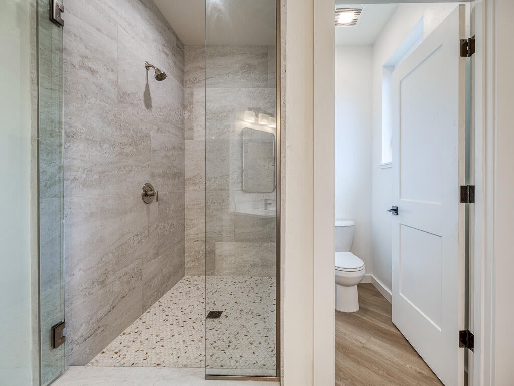 Klamath Falls, Oregon, 97601, United States, 3 Bedrooms Bedrooms, ,3 BathroomsBathrooms,Residential,For Sale,1991237