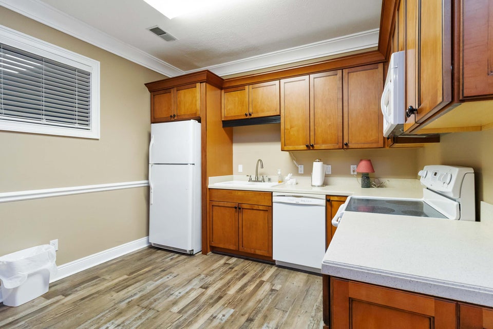 Somerset, Kentucky, 42503, United States, 6 Bedrooms Bedrooms, ,5 BathroomsBathrooms,Residential,For Sale,1835271