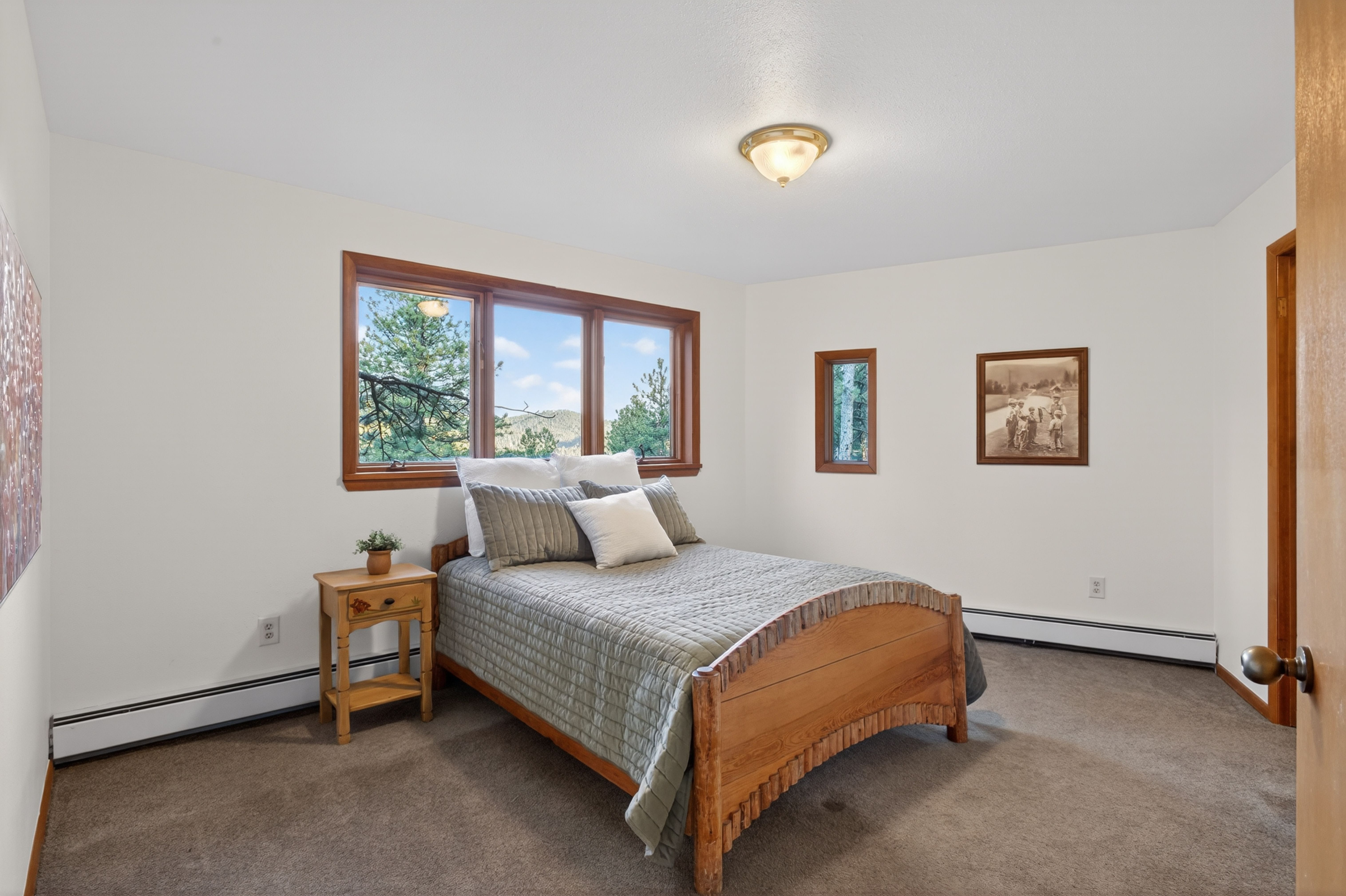  Ranch-style Custom Home on 1.16 Acre Sunny and Treed Lot in Genesee - 物件實景