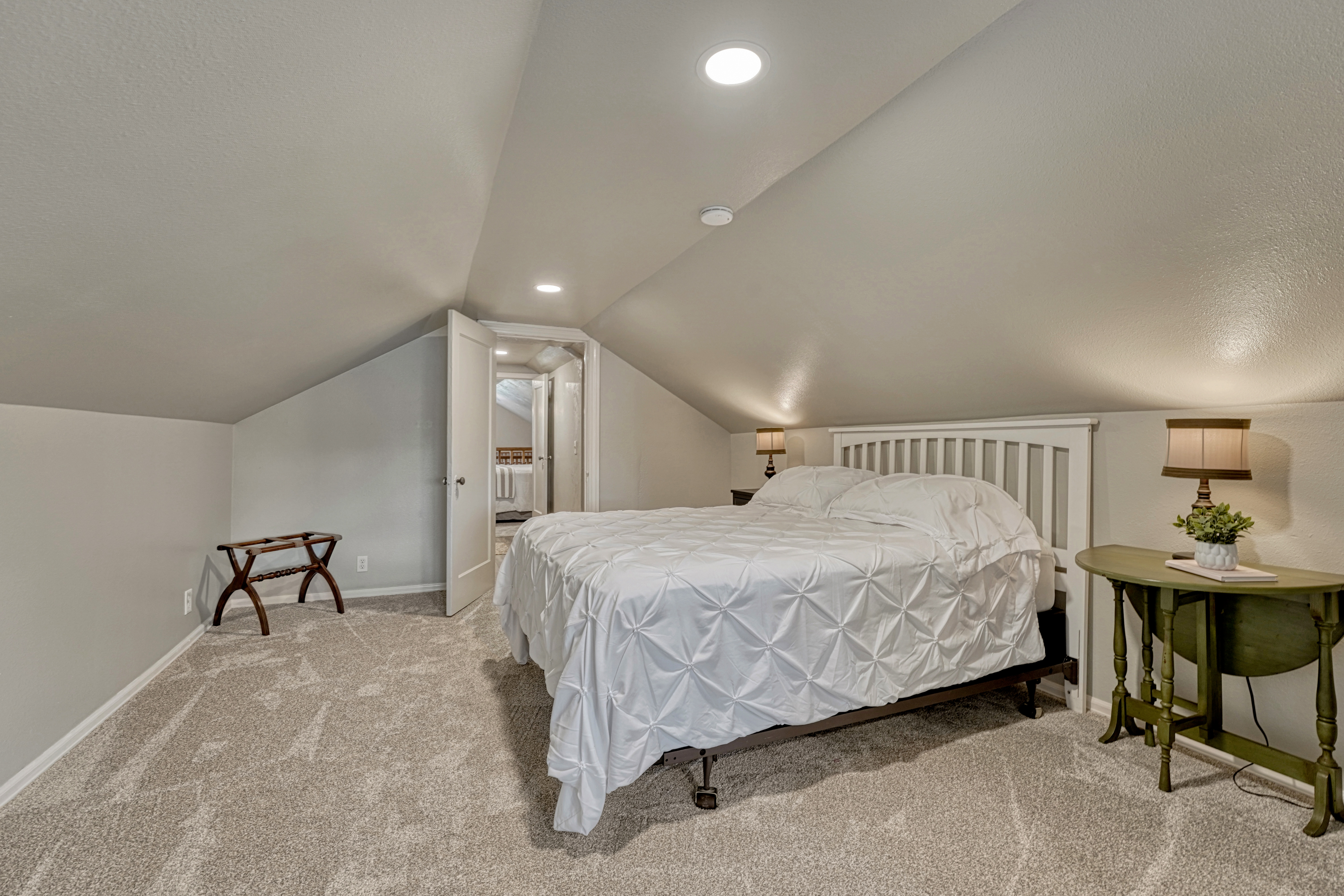 Corner-Lot Charm Near Patty Jewett and Downtown - 物件實景