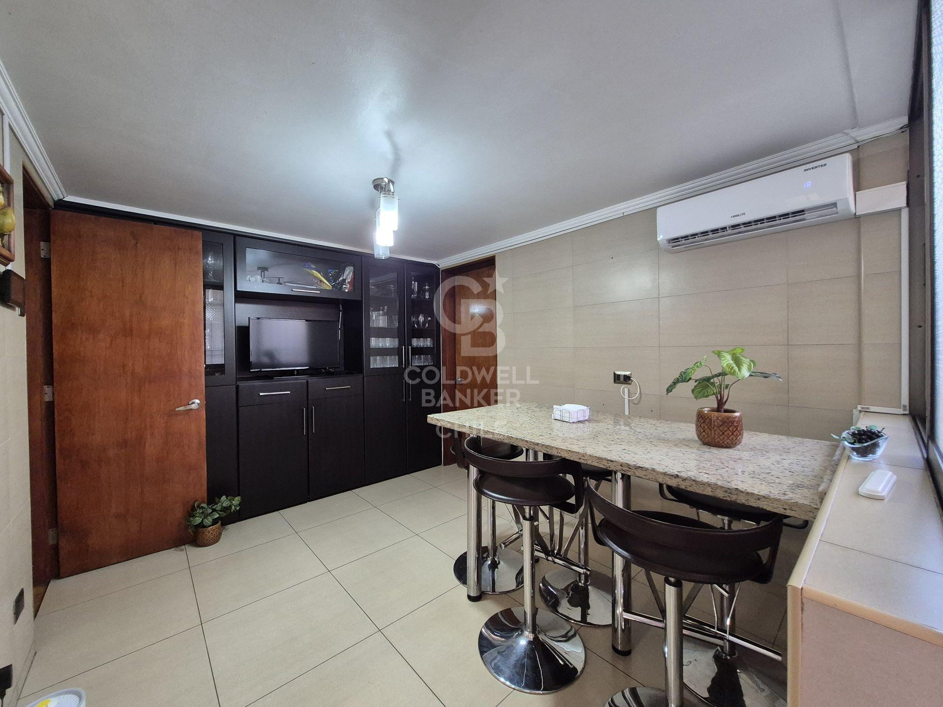 Providencia, Chile, 7 Bedrooms Bedrooms, ,4 BathroomsBathrooms,Residential,For Sale,1743964