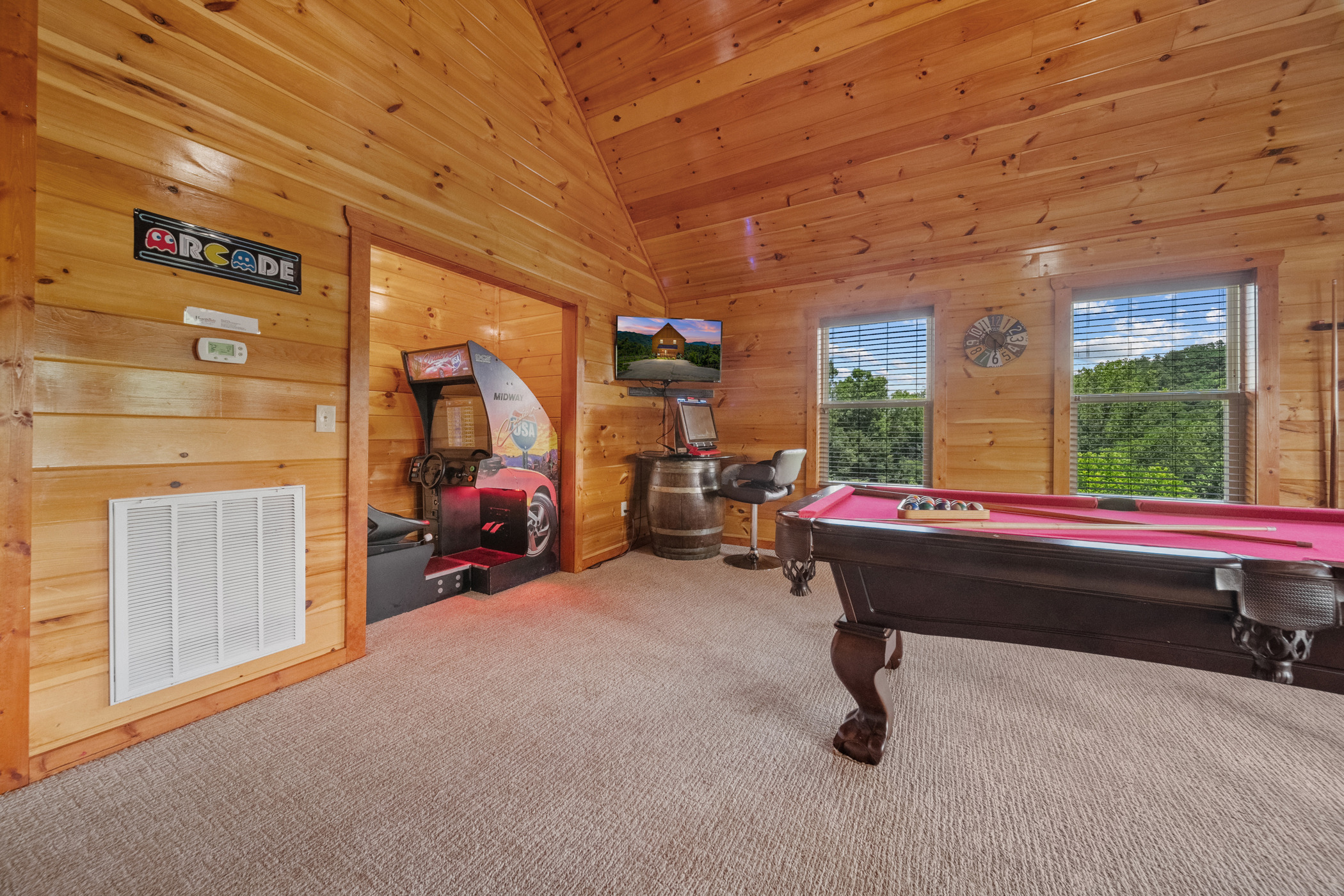 Gatlinburg, Tennessee, 37738, United States, 5 Bedrooms Bedrooms, ,6 BathroomsBathrooms,Residential,For Sale,1914127