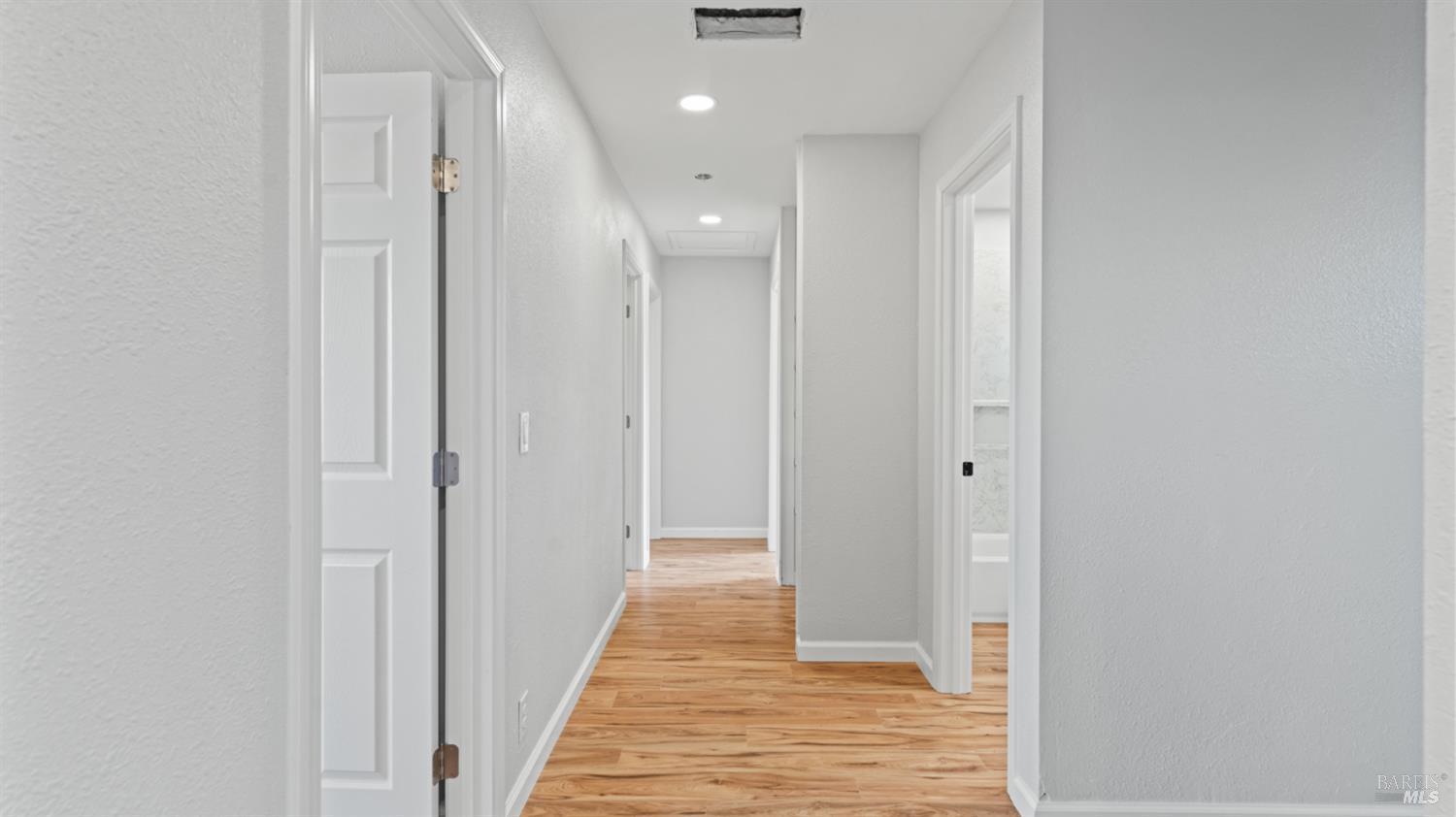 Vacaville, California, 95688, United States, 4 Bedrooms Bedrooms, ,2 BathroomsBathrooms,Residential,For Sale,2008554