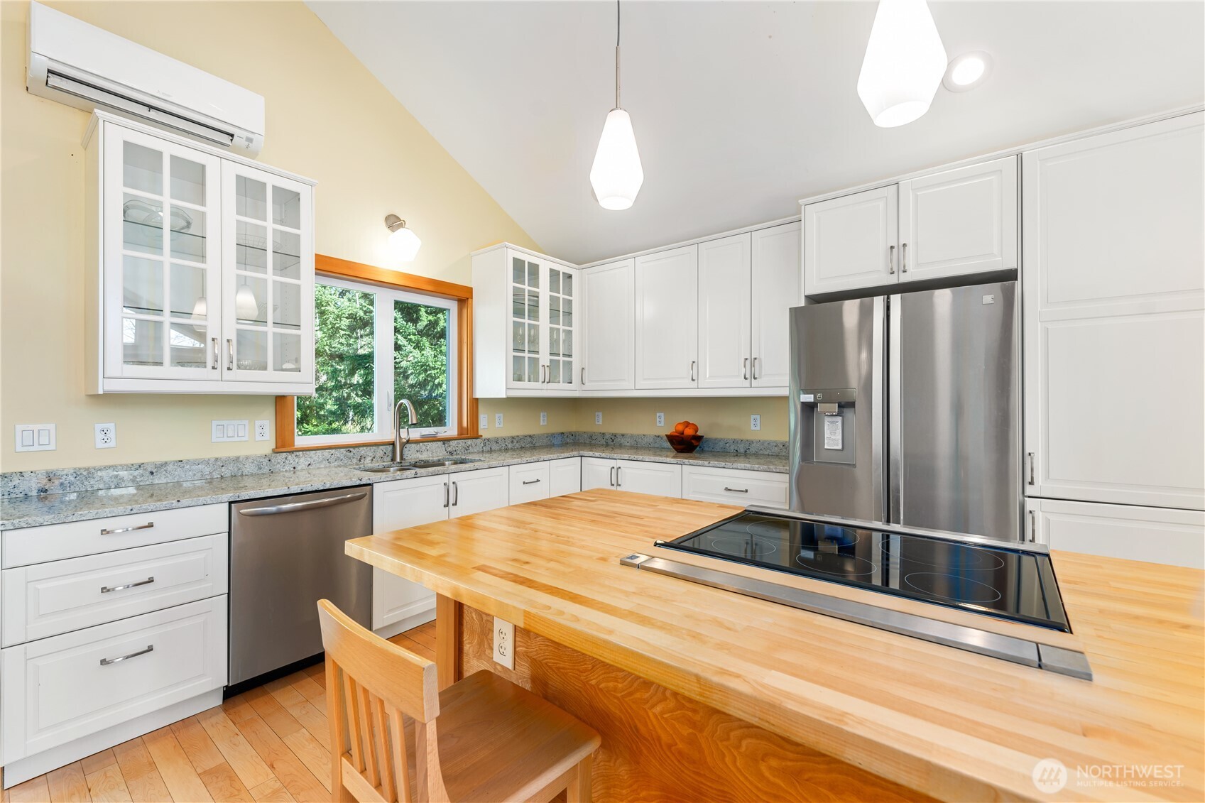Friday Harbor, Washington, 98250, United States, 3 Bedrooms Bedrooms, ,1 BathroomBathrooms,Residential,For Sale,1770536