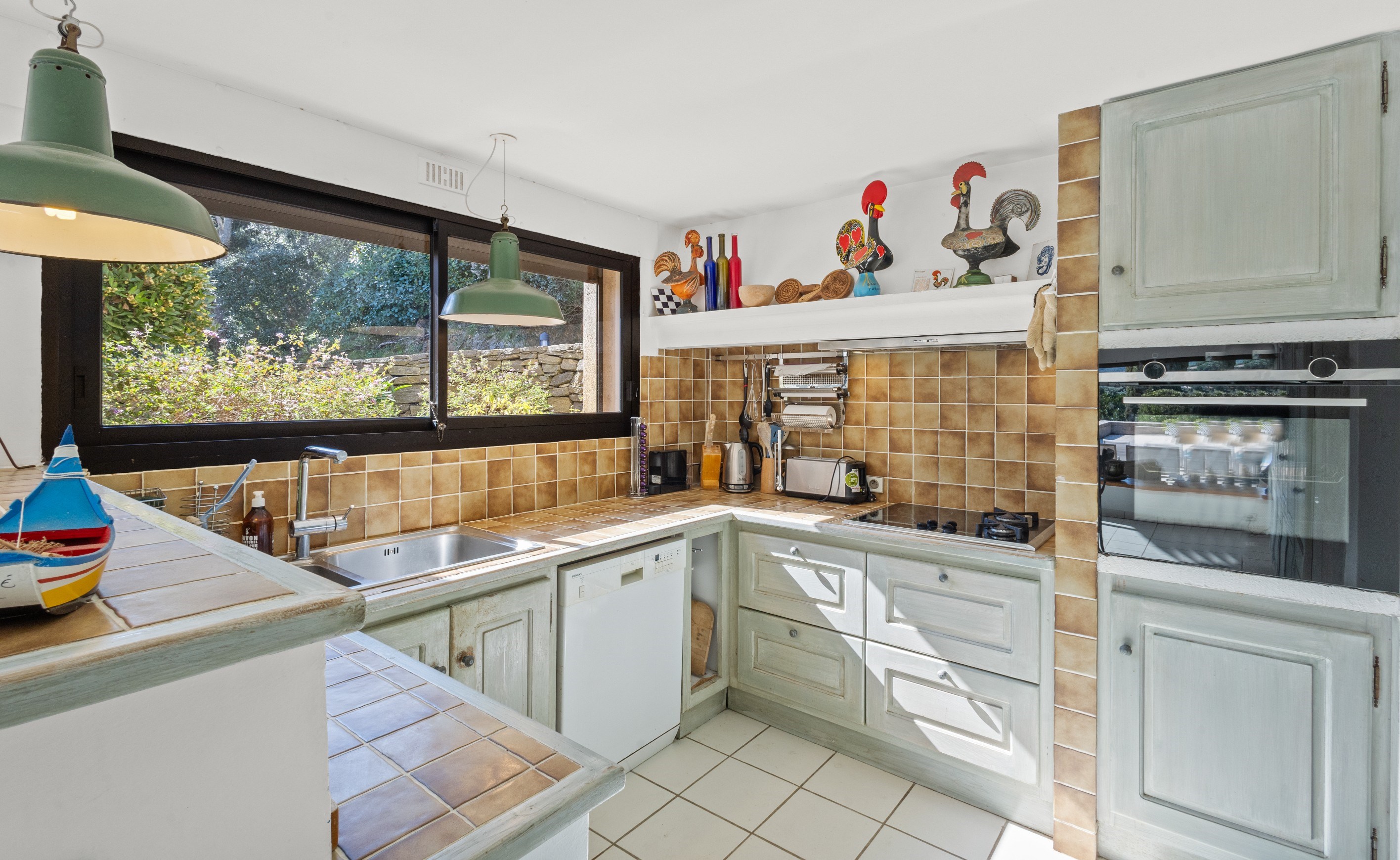  Charming sea view villa for sale in Ramatuelle within walking distance of the b… - 物件實景