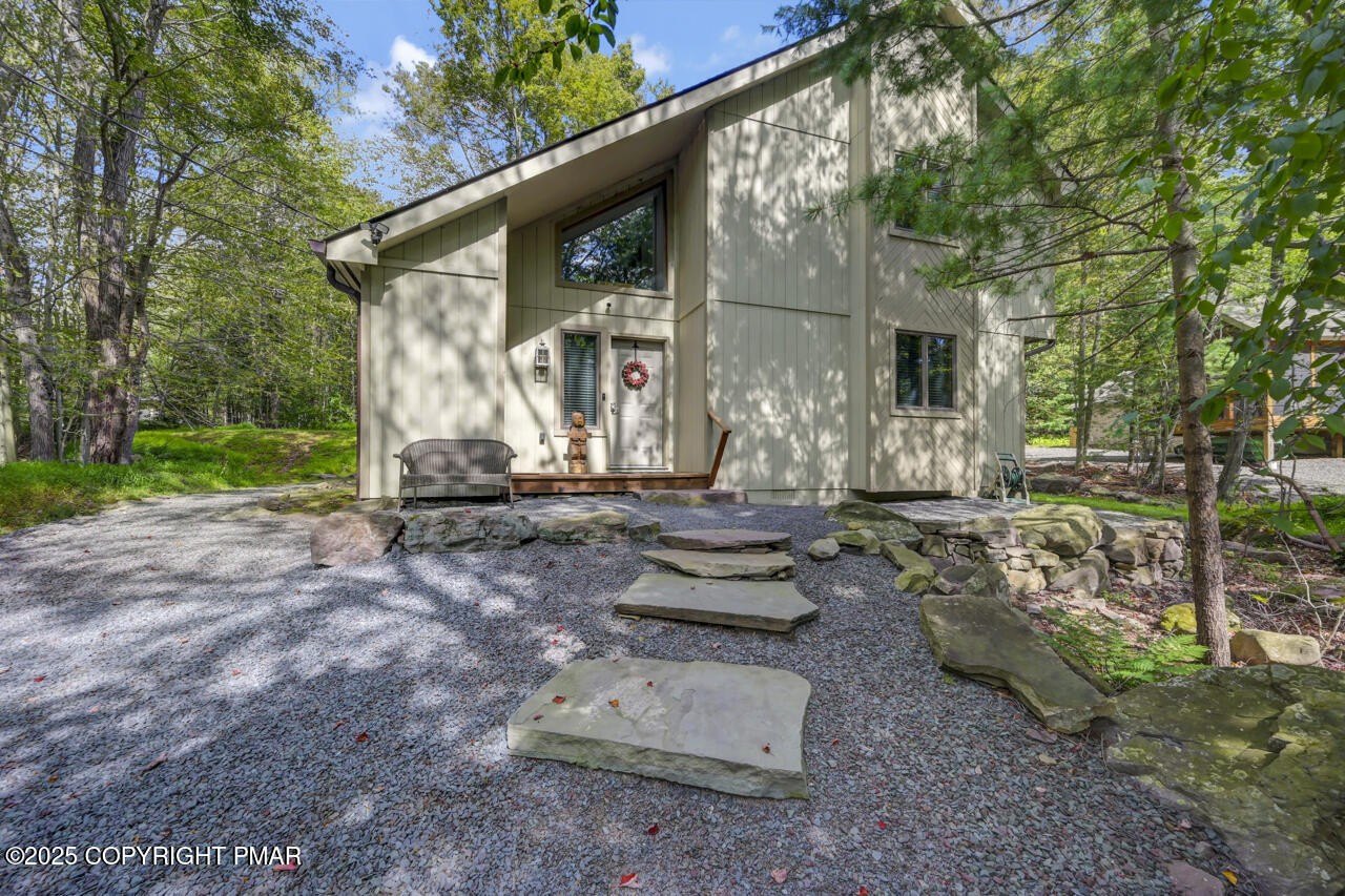 Pocono Pines, Pennsylvania, 18350, United States, 3 Bedrooms Bedrooms, ,2 BathroomsBathrooms,Residential,For Sale,1976304