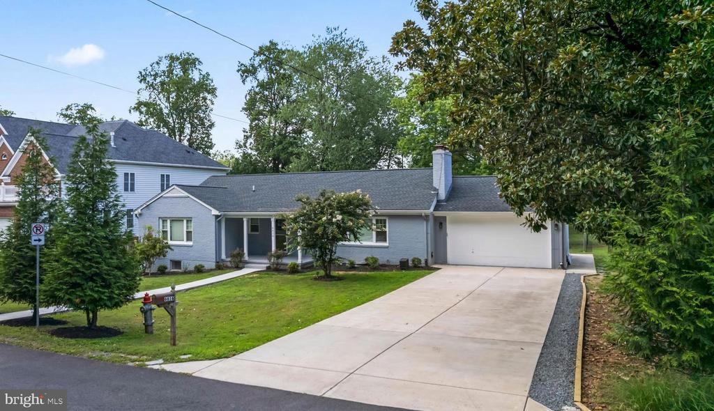 Falls Church, Virginia, 22043, United States, 5 Bedrooms Bedrooms, ,3 BathroomsBathrooms,Residential,For Sale,1977846