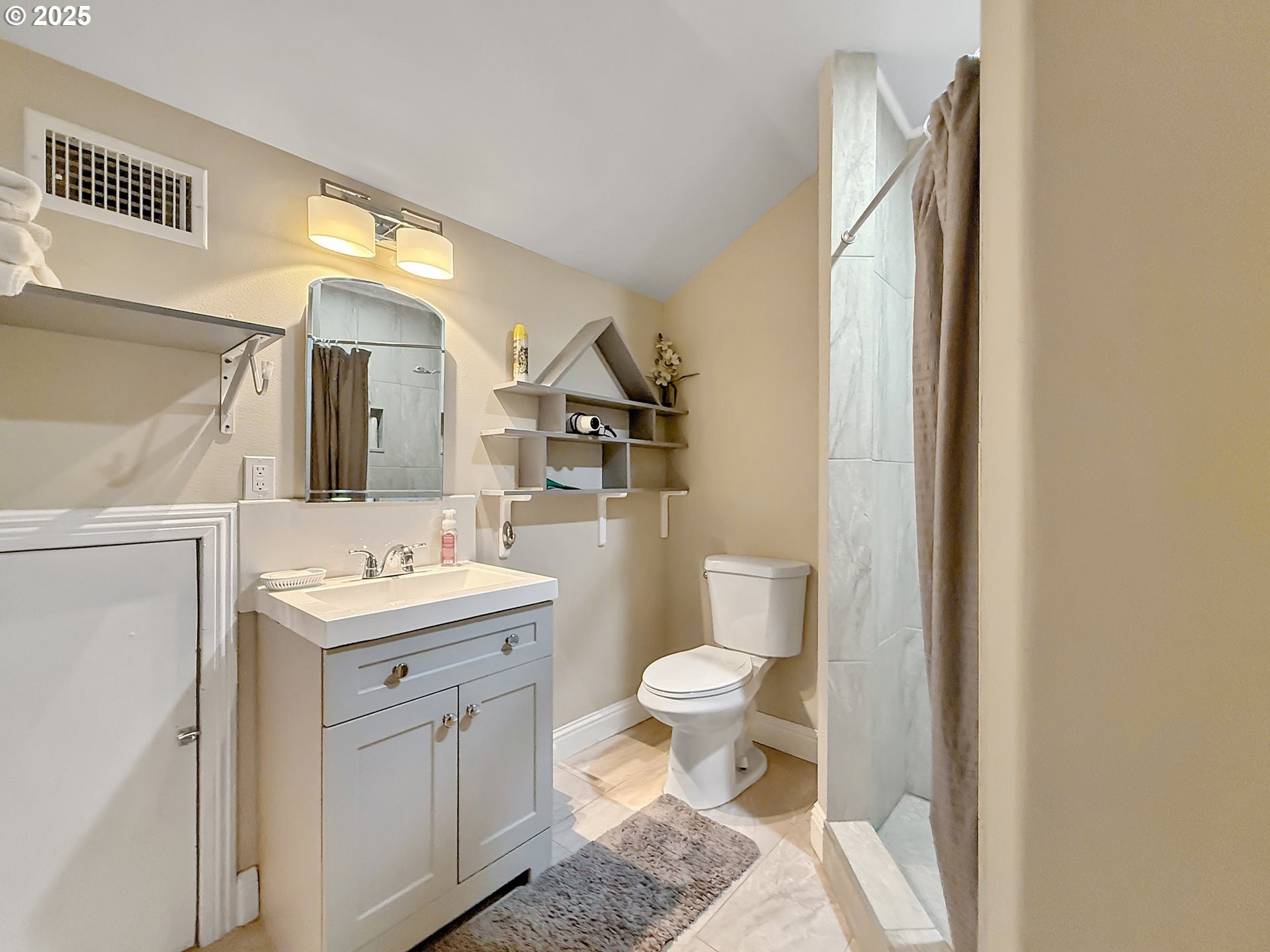 Brookings, Oregon, 97415, United States, 3 Bedrooms Bedrooms, ,3 BathroomsBathrooms,Residential,For Sale,1974762