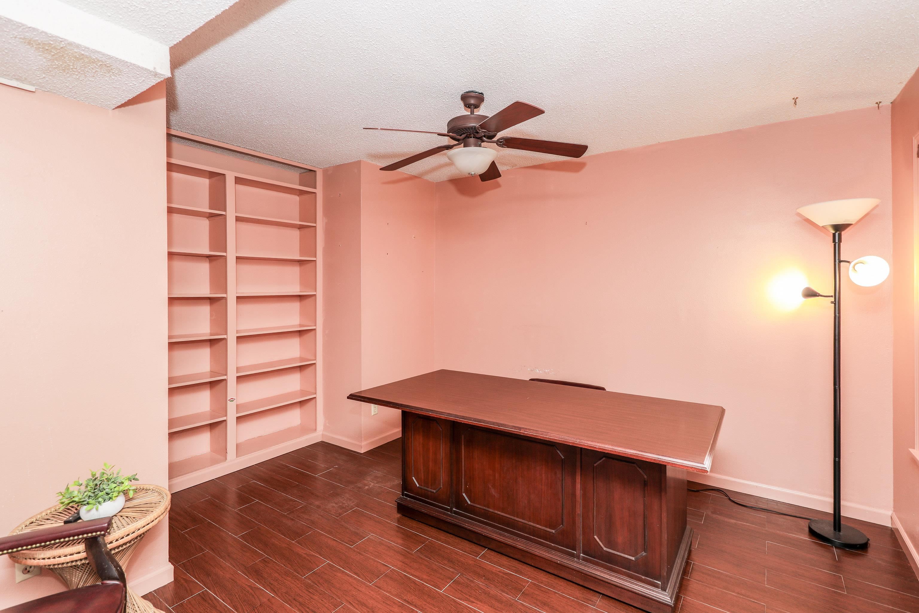 LAREDO, Texas, 78041, United States, 5 Bedrooms Bedrooms, ,3 BathroomsBathrooms,Residential,For Sale,1967607