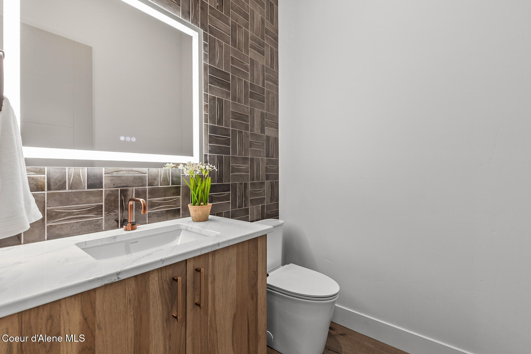 Coeur d'Alene, Idaho, 83814, United States, 3 Bedrooms Bedrooms, ,4 BathroomsBathrooms,Residential,For Sale,2014770