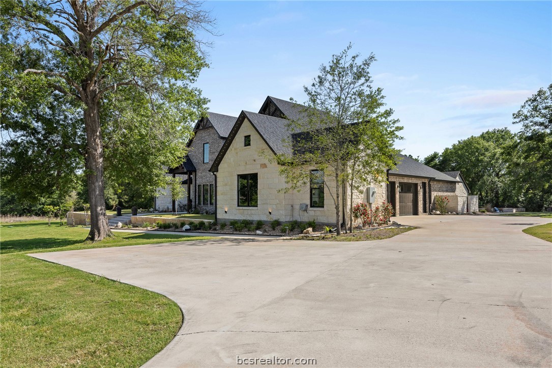 Iola, Texas, 77861, United States, 4 Bedrooms Bedrooms, ,5 BathroomsBathrooms,Residential,For Sale,2026143