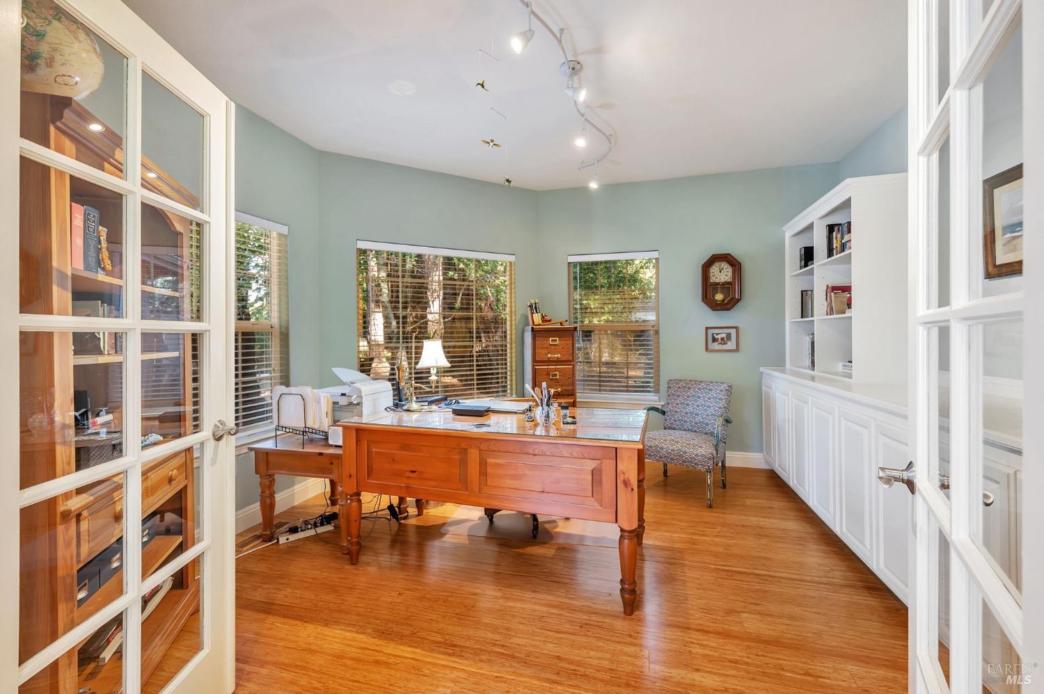 Sebastopol, California, 95472, United States, 4 Bedrooms Bedrooms, ,3 BathroomsBathrooms,Residential,For Sale,1989317