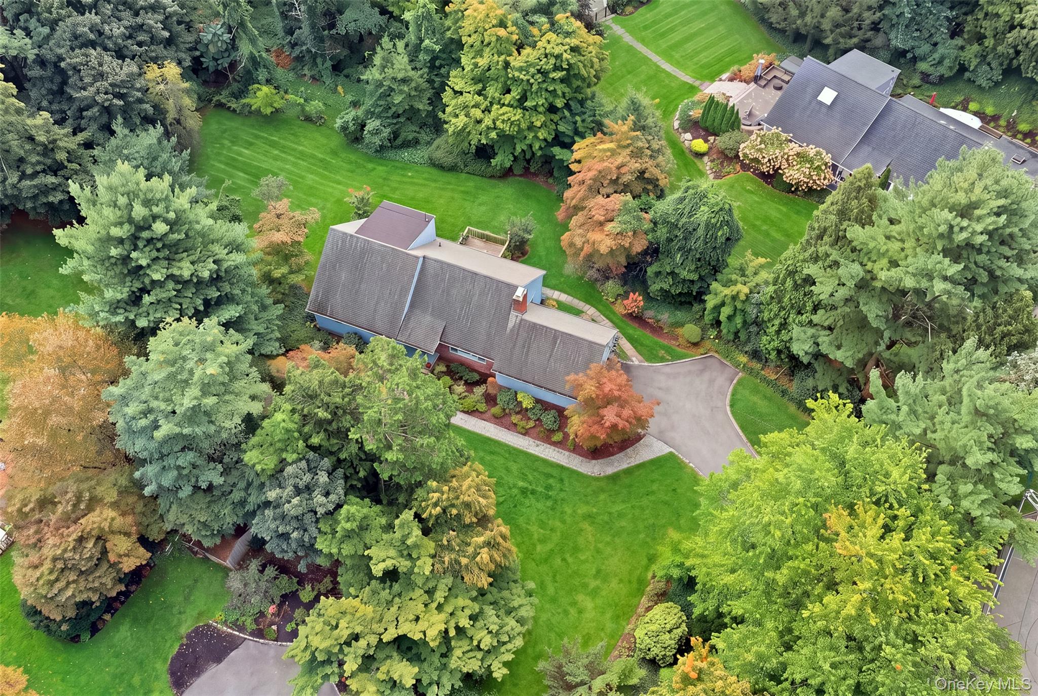  174 Flower Hill Road, Halesite, NY, 11743 - 物件實景