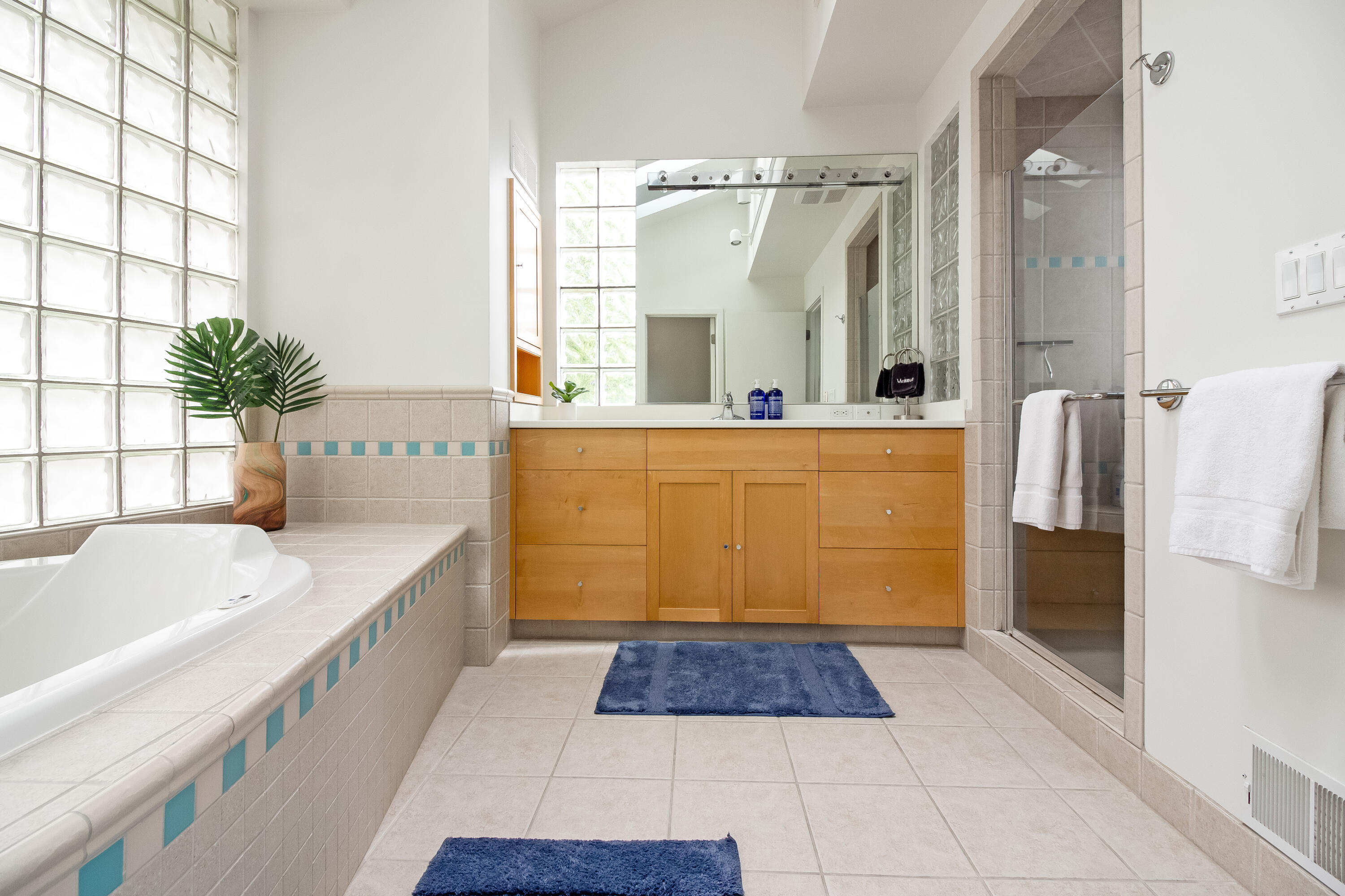 Saugatuck, Michigan, 49453, United States, 3 Bedrooms Bedrooms, ,3 BathroomsBathrooms,Residential,For Sale,1904374