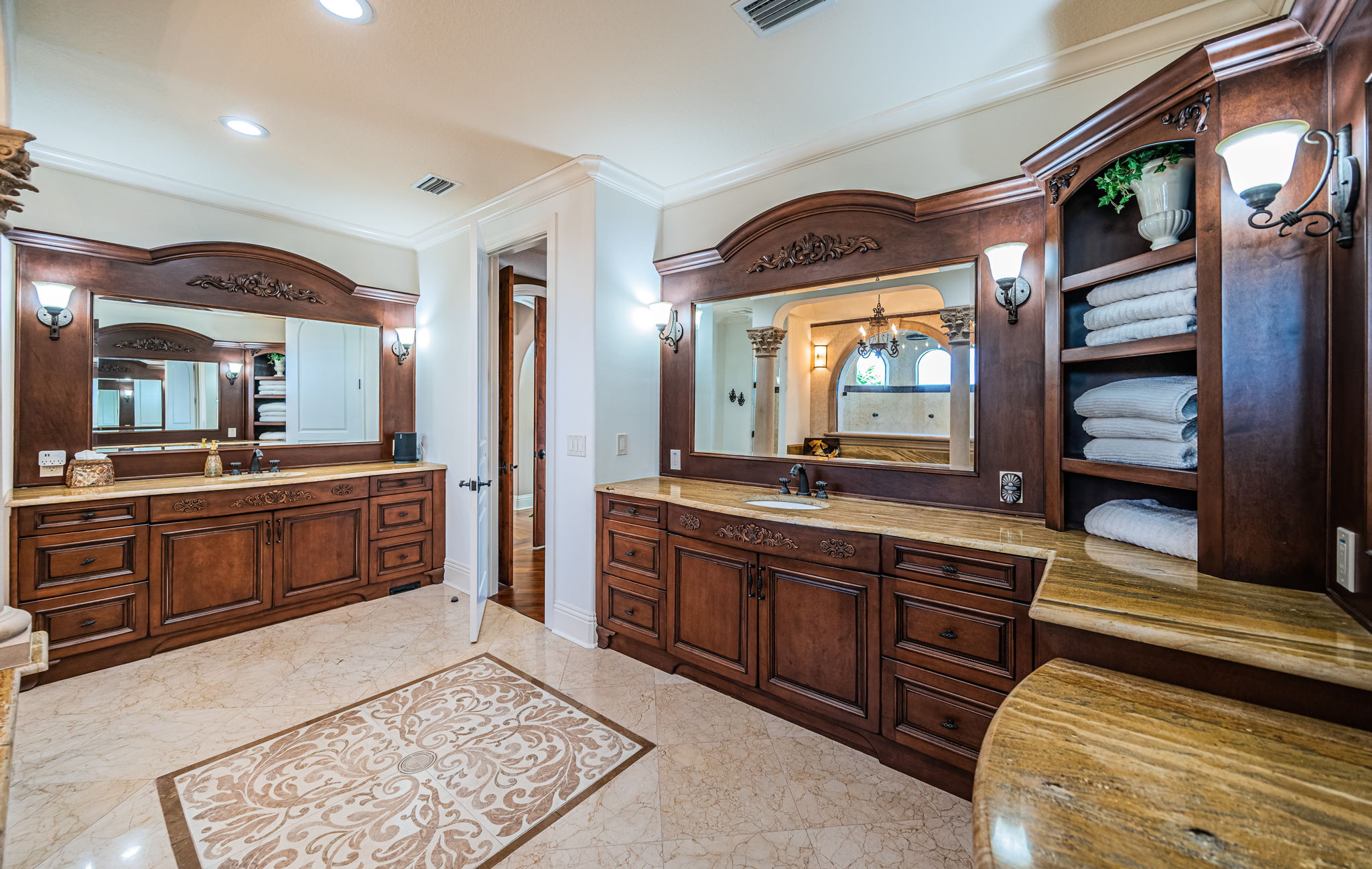 Redington Beach, Florida, 33708, United States, 5 Bedrooms Bedrooms, ,10 BathroomsBathrooms,Residential,For Sale,1697870
