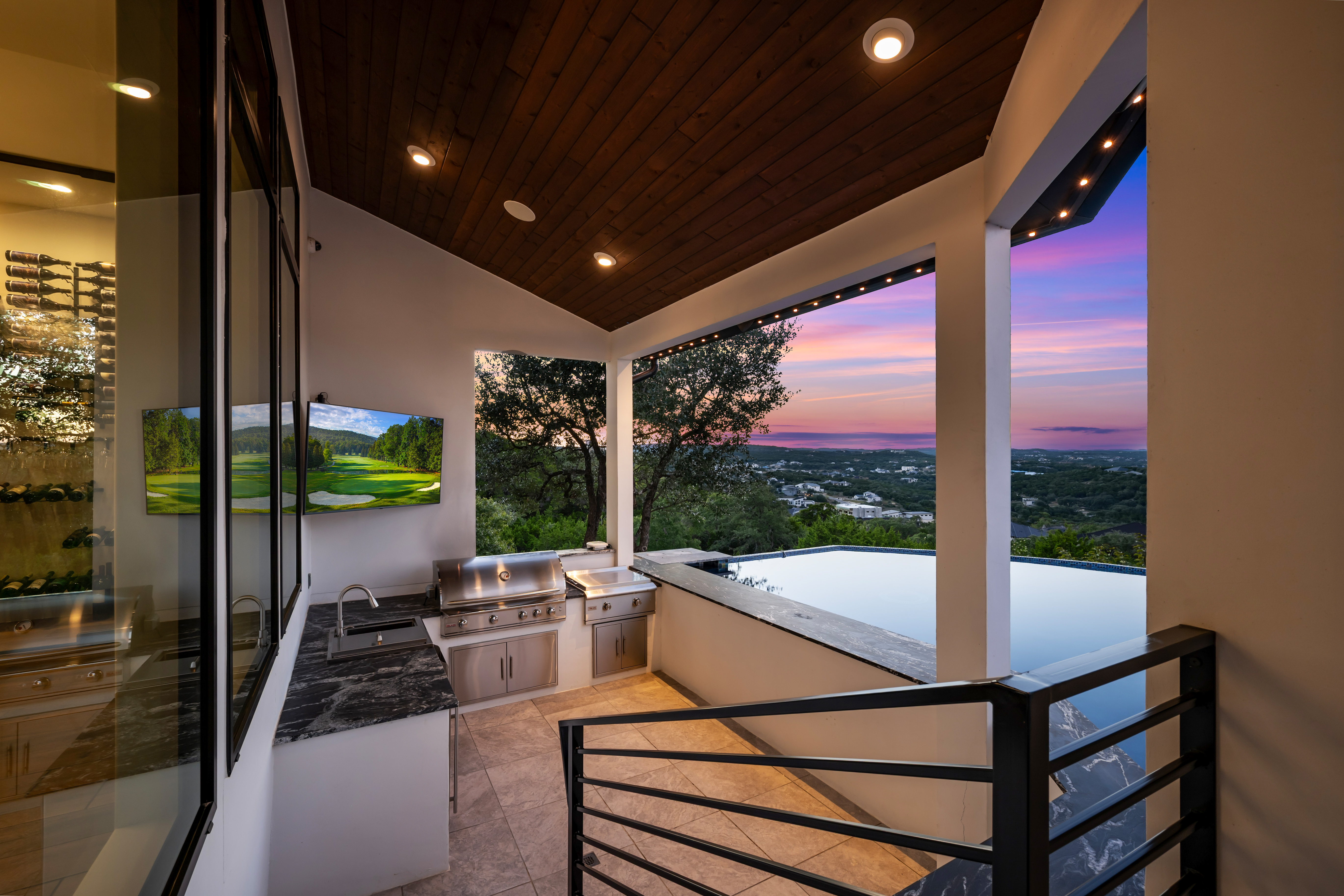  Panoramic Views and Luxury Living - 物件實景