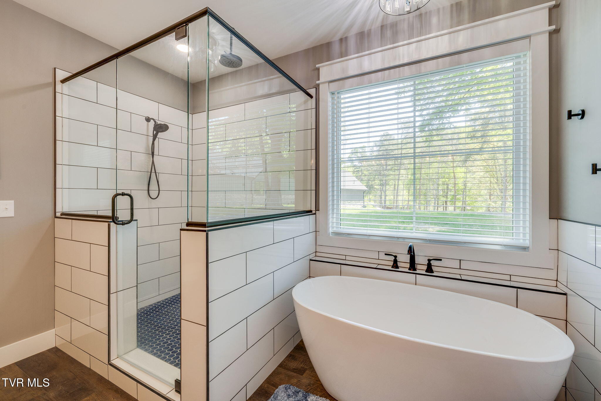Dandridge, Tennessee, 37725, United States, 3 Bedrooms Bedrooms, ,4 BathroomsBathrooms,Residential,For Sale,2040308