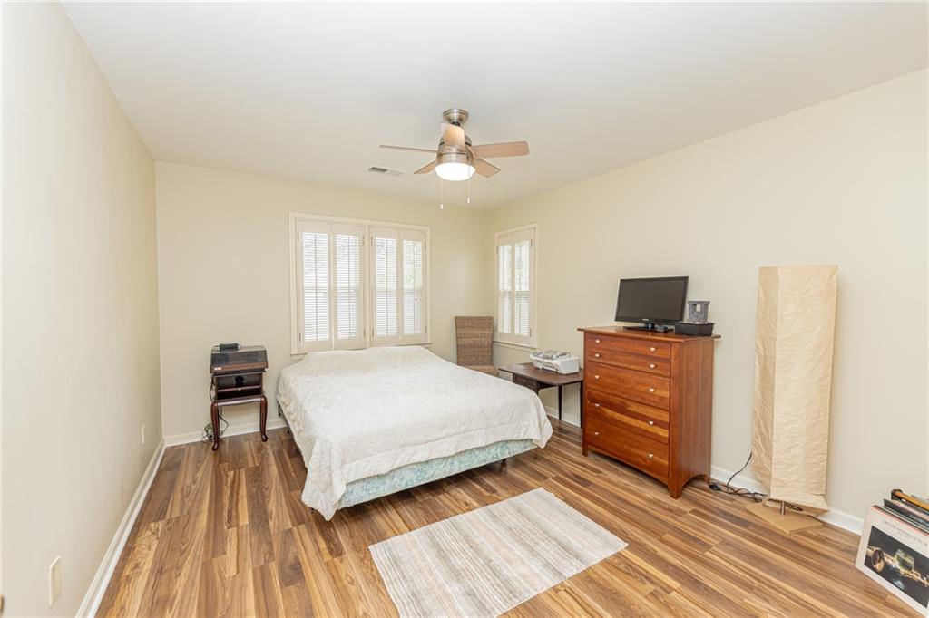 Marietta, Georgia, 30062, United States, 2 Bedrooms Bedrooms, ,2 BathroomsBathrooms,Residential,For Sale,1937708