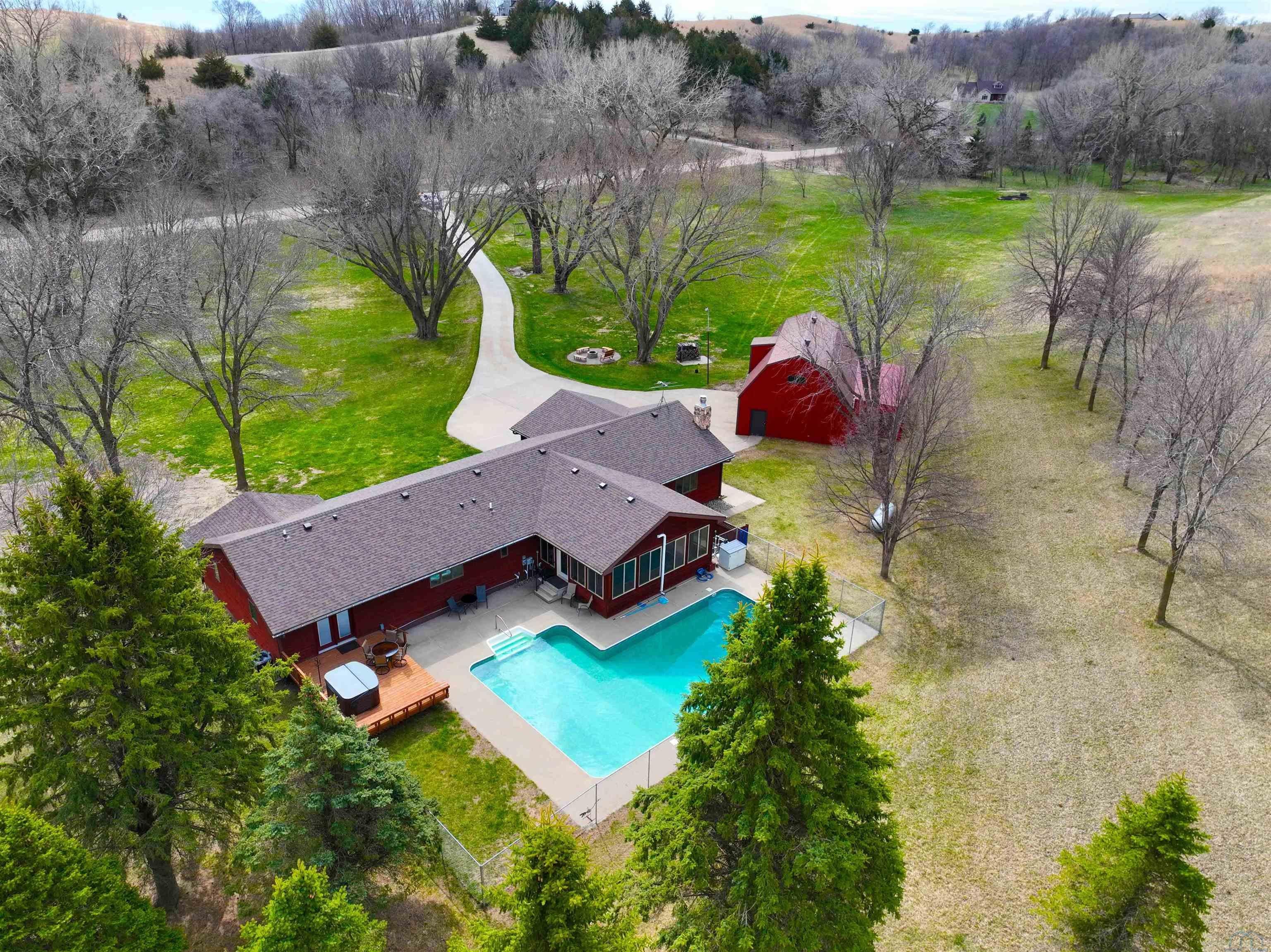 Sioux City, Iowa, 51108, United States, 3 Bedrooms Bedrooms, ,4 BathroomsBathrooms,Residential,For Sale,2035847