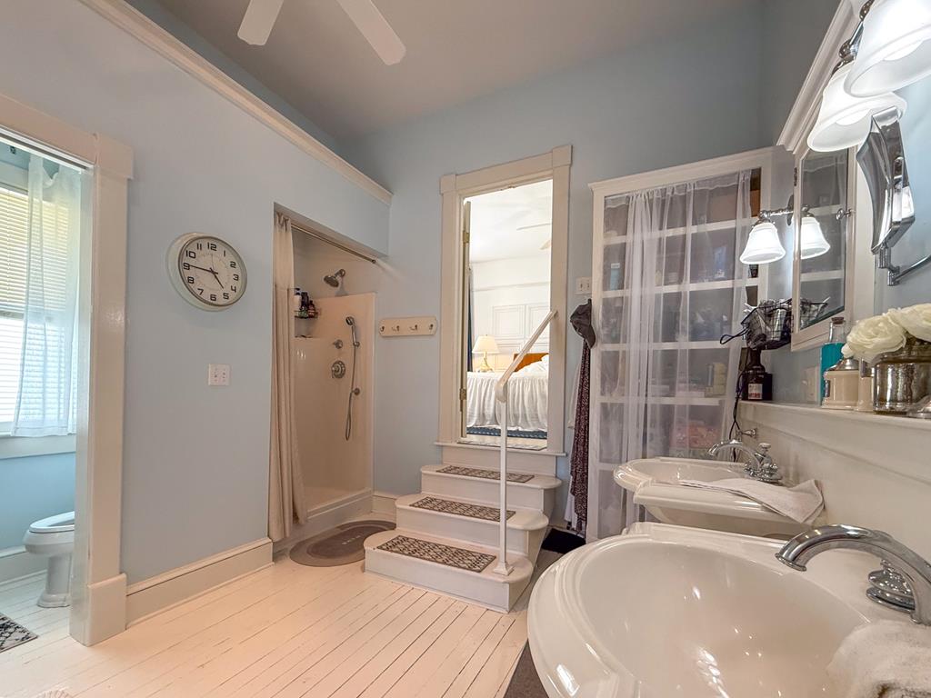 Cape Charles, Virginia, 23310, United States, 3 Bedrooms Bedrooms, ,3 BathroomsBathrooms,Residential,For Sale,1875371
