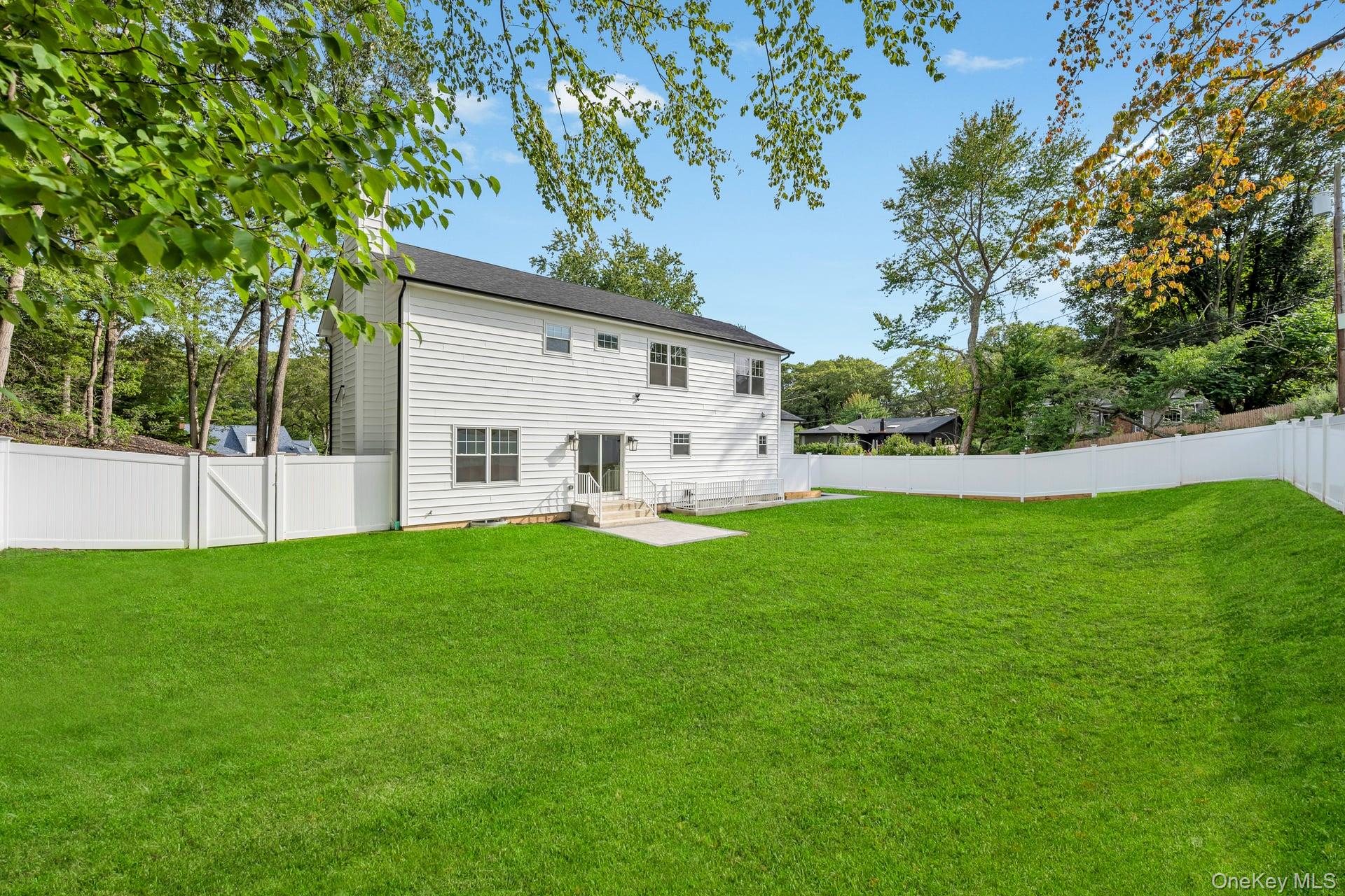 Smithtown, New York, 11787, United States, 4 Bedrooms Bedrooms, ,3 BathroomsBathrooms,Residential,For Sale,1934654