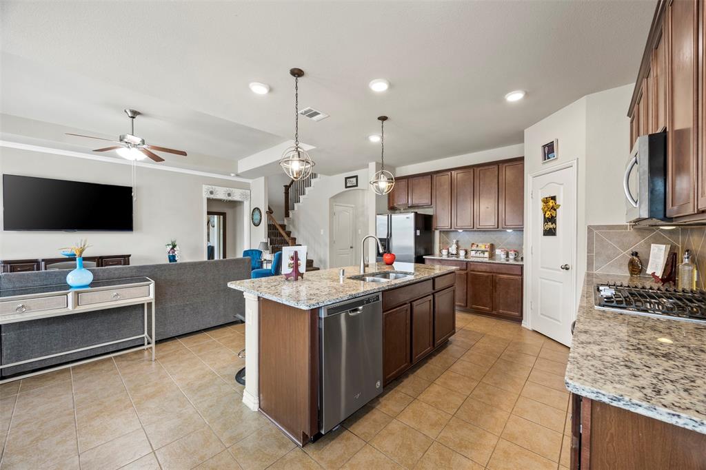 Northlake, Texas, 76226, United States, 5 Bedrooms Bedrooms, ,4 BathroomsBathrooms,Residential,For Sale,2049353