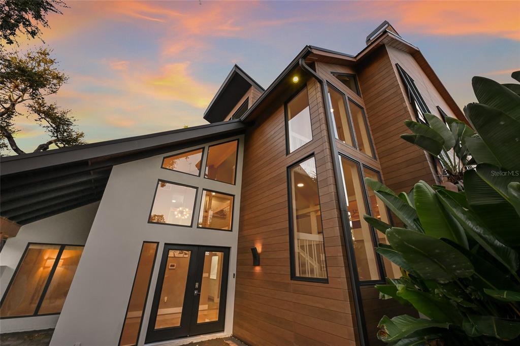 Sarasota, Florida, 34242, United States, 4 Bedrooms Bedrooms, ,5 BathroomsBathrooms,Residential,For Sale,1999117