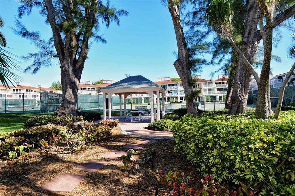 Longboat Key, Florida, 34228, United States, 2 Bedrooms Bedrooms, ,2 BathroomsBathrooms,Residential,For Sale,1989062