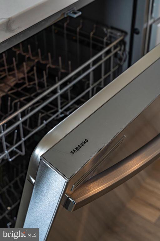 Ashburn, Virginia, 20148, United States, 3 Bedrooms Bedrooms, ,4 BathroomsBathrooms,Residential,For Sale,2001534