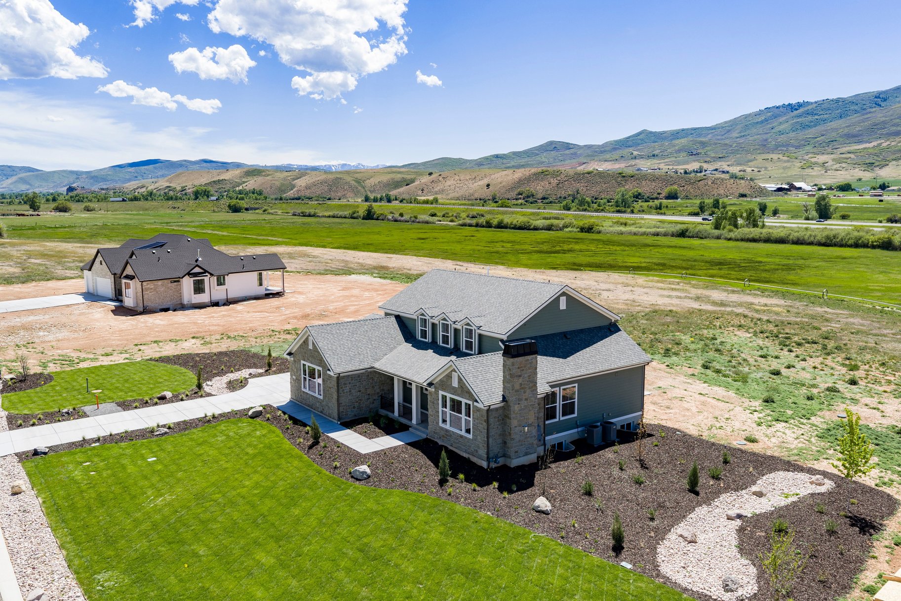  New Construction in Countryside Estates - 物件實景
