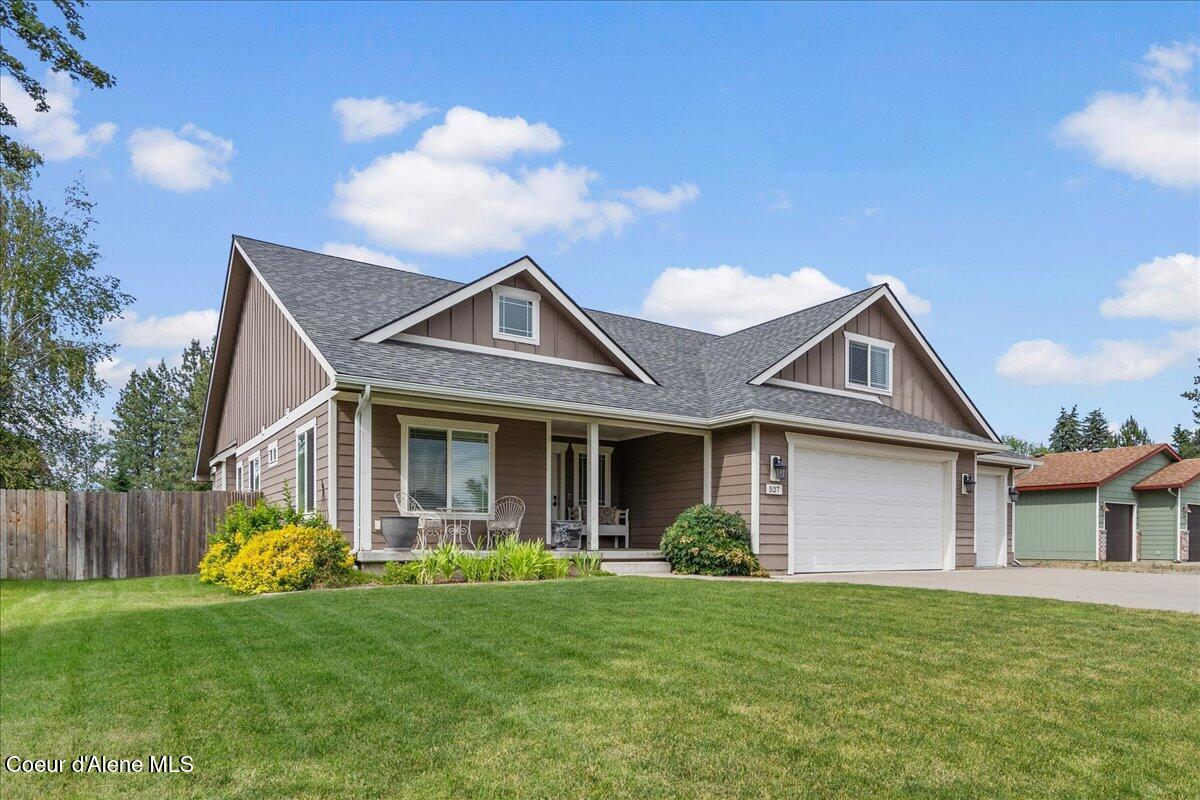 Hayden, Idaho, 83835, United States, 4 Bedrooms Bedrooms, ,3 BathroomsBathrooms,Residential,For Sale,1879599