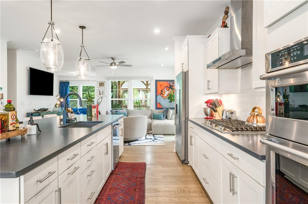 Atlanta, Georgia, 30318, United States, 3 Bedrooms Bedrooms, ,4 BathroomsBathrooms,Residential,For Sale,1911947