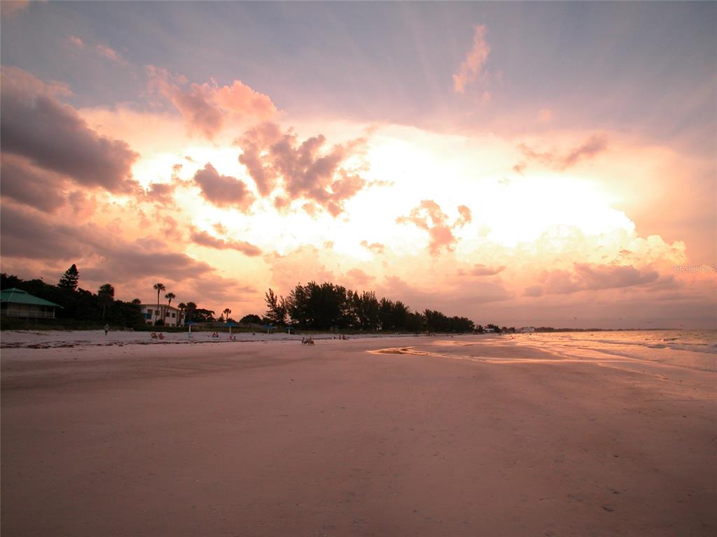 Bradenton, Florida, 34210, United States, 3 Bedrooms Bedrooms, ,2 BathroomsBathrooms,Residential,For Sale,1957049
