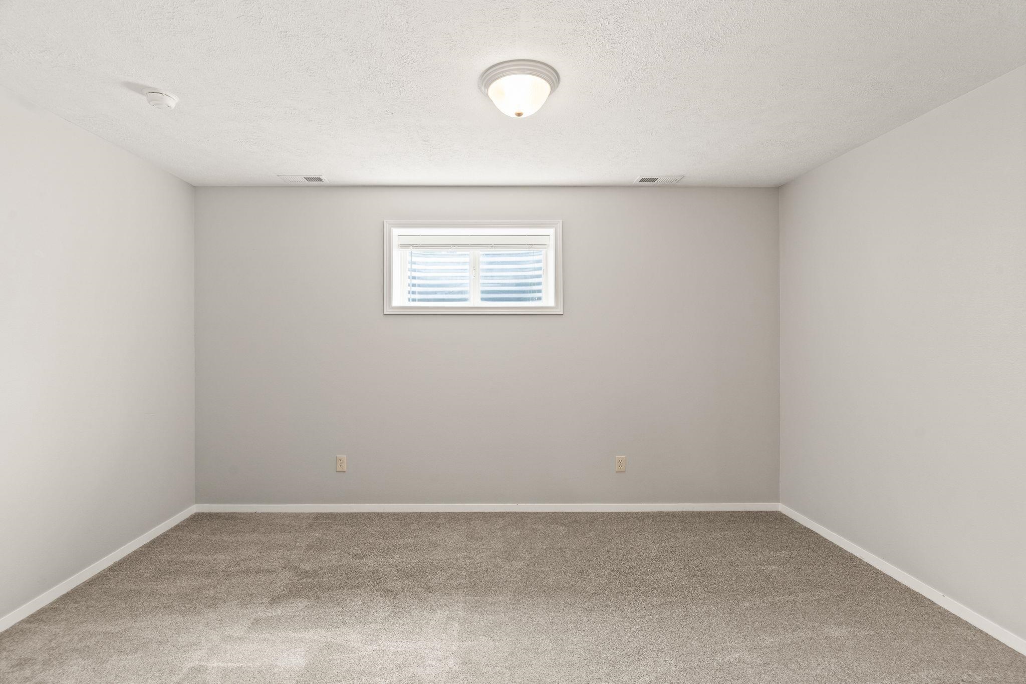 Greenacres, Washington, 99016, United States, 5 Bedrooms Bedrooms, ,2 BathroomsBathrooms,Residential,For Sale,1846797