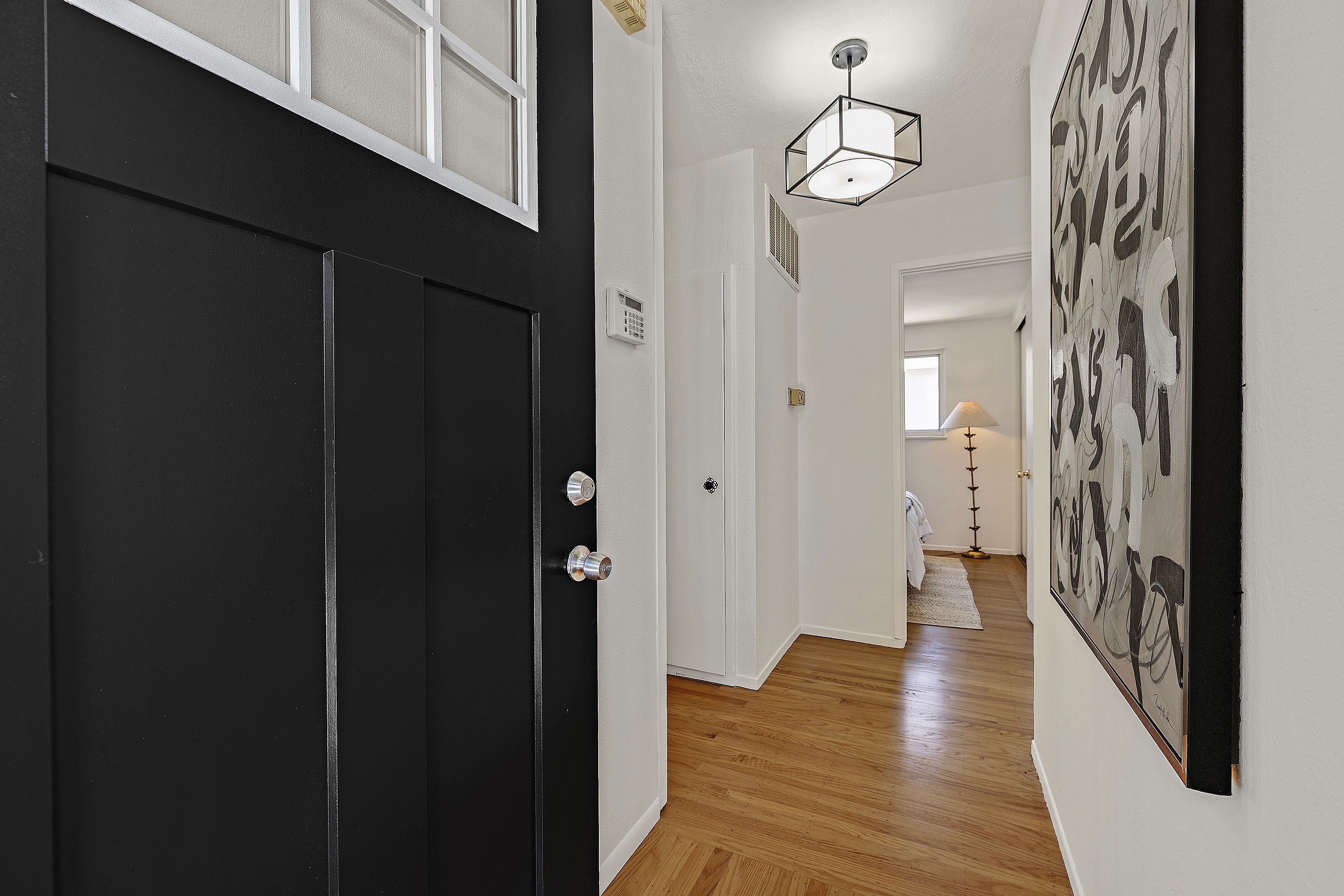  Classic Charm and Modern Comfort in This Rare San Lorenzo Home - 物件實景