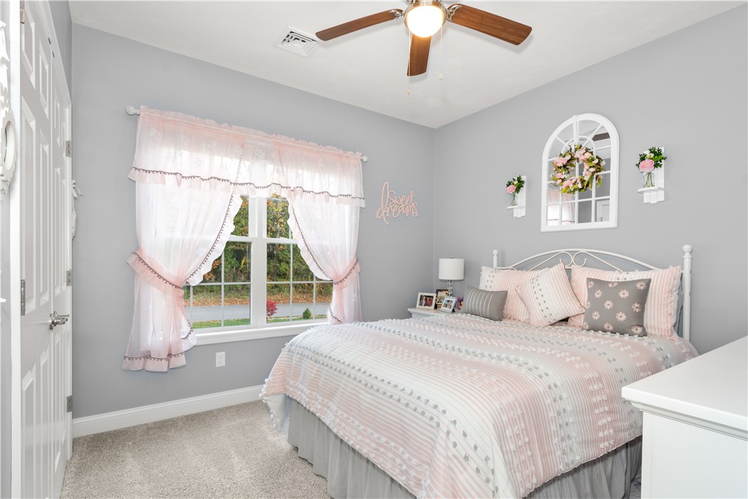 Burrillville, Rhode Island, 02858, United States, 3 Bedrooms Bedrooms, ,2 BathroomsBathrooms,Residential,For Sale,1991043