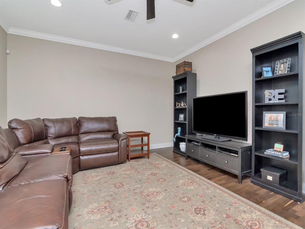 Tampa, Florida, 33629, United States, 5 Bedrooms Bedrooms, ,4 BathroomsBathrooms,Residential,For Sale,1941036