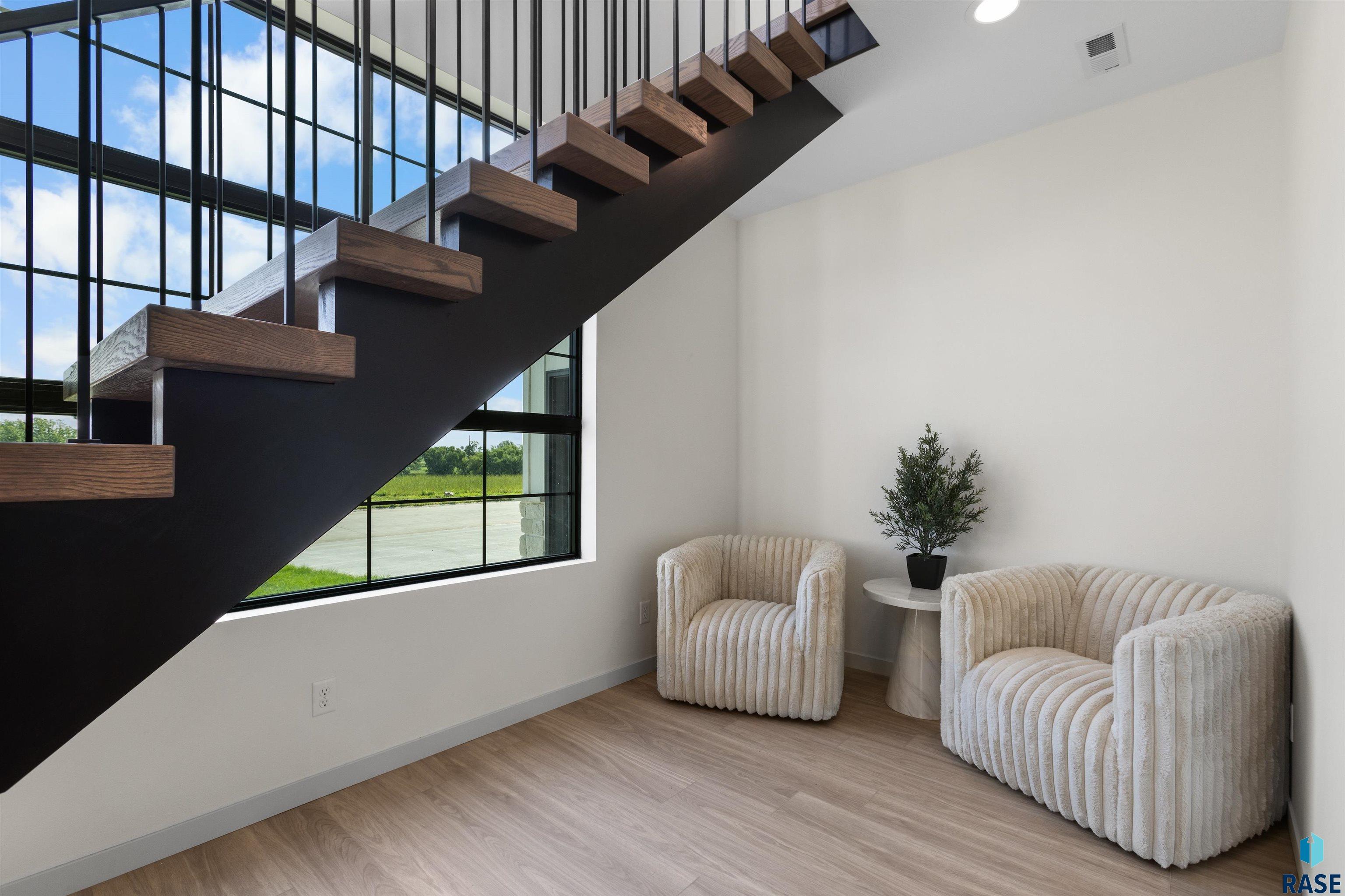 Rock Rapids, Iowa, 51246, United States, 5 Bedrooms Bedrooms, ,3 BathroomsBathrooms,Residential,For Sale,1957836