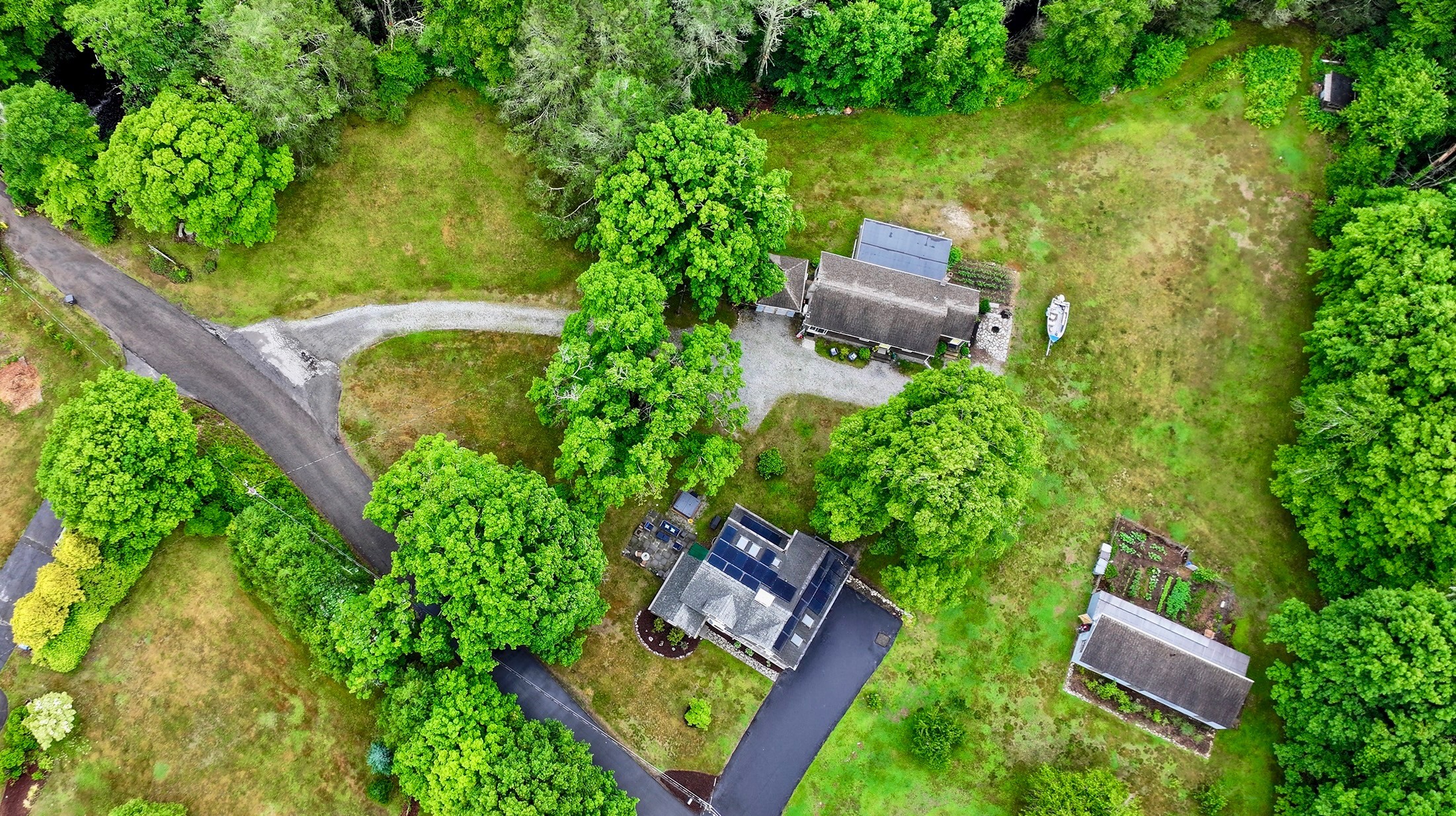  Multigenerational Compound - 物件實景