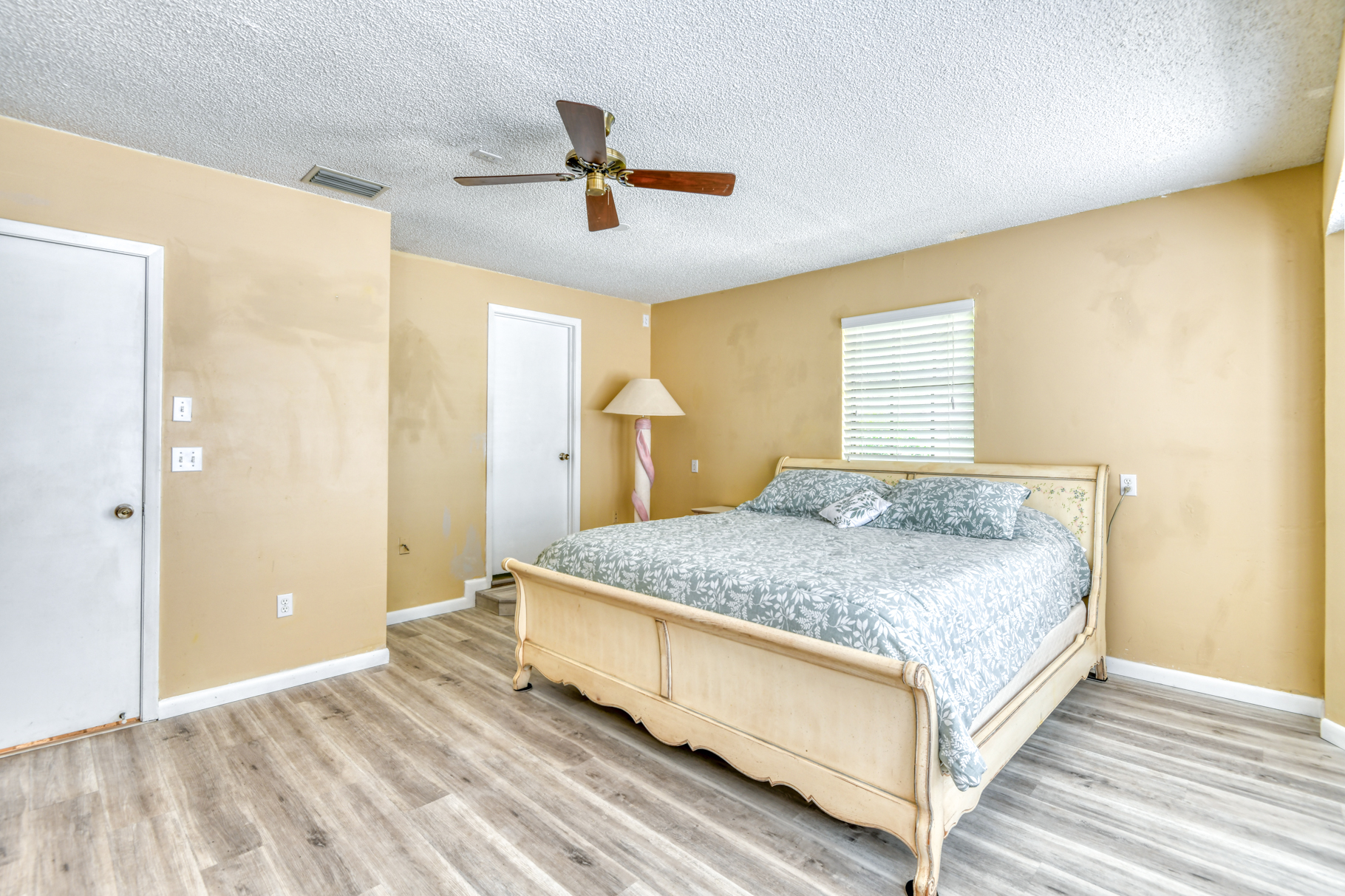 Palatka, Florida, 32177, United States, 4 Bedrooms Bedrooms, ,3 BathroomsBathrooms,Residential,For Sale,1865874