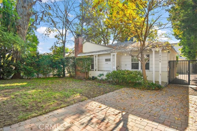 Van Nuys, California, 91401, United States, 3 Bedrooms Bedrooms, ,1 BathroomBathrooms,Residential,For Sale,2005307