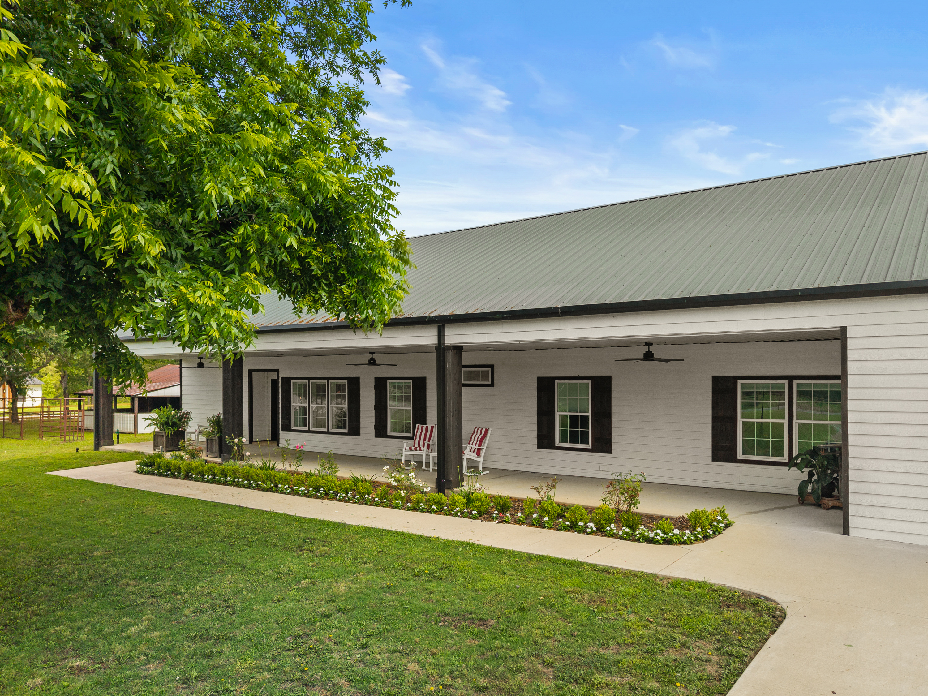 Caddo Mills, Texas, 75135, United States, 4 Bedrooms Bedrooms, ,3 BathroomsBathrooms,Residential,For Sale,1915127